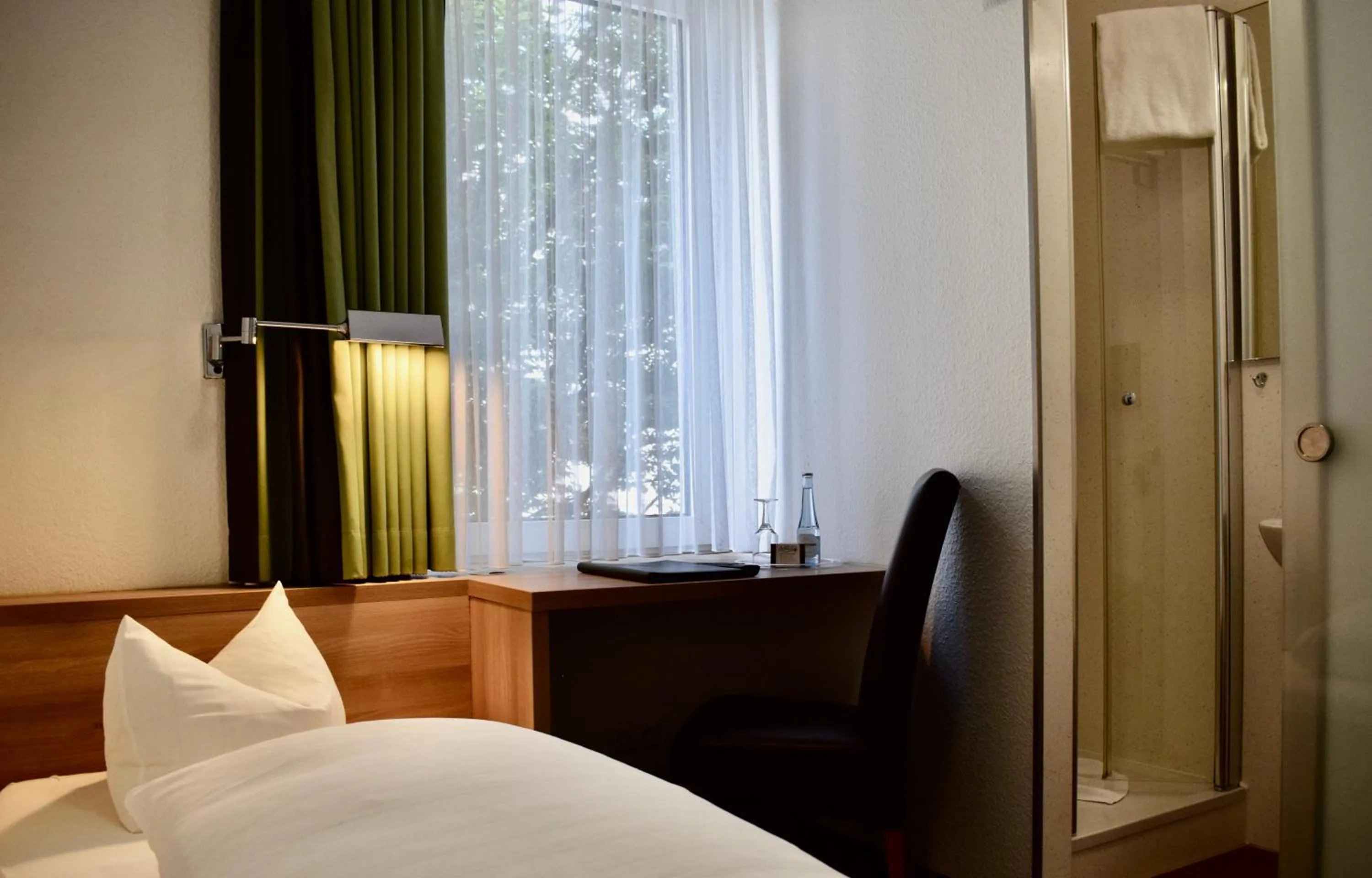 Photo of the whole room, Bed in Hotel Zur Traube