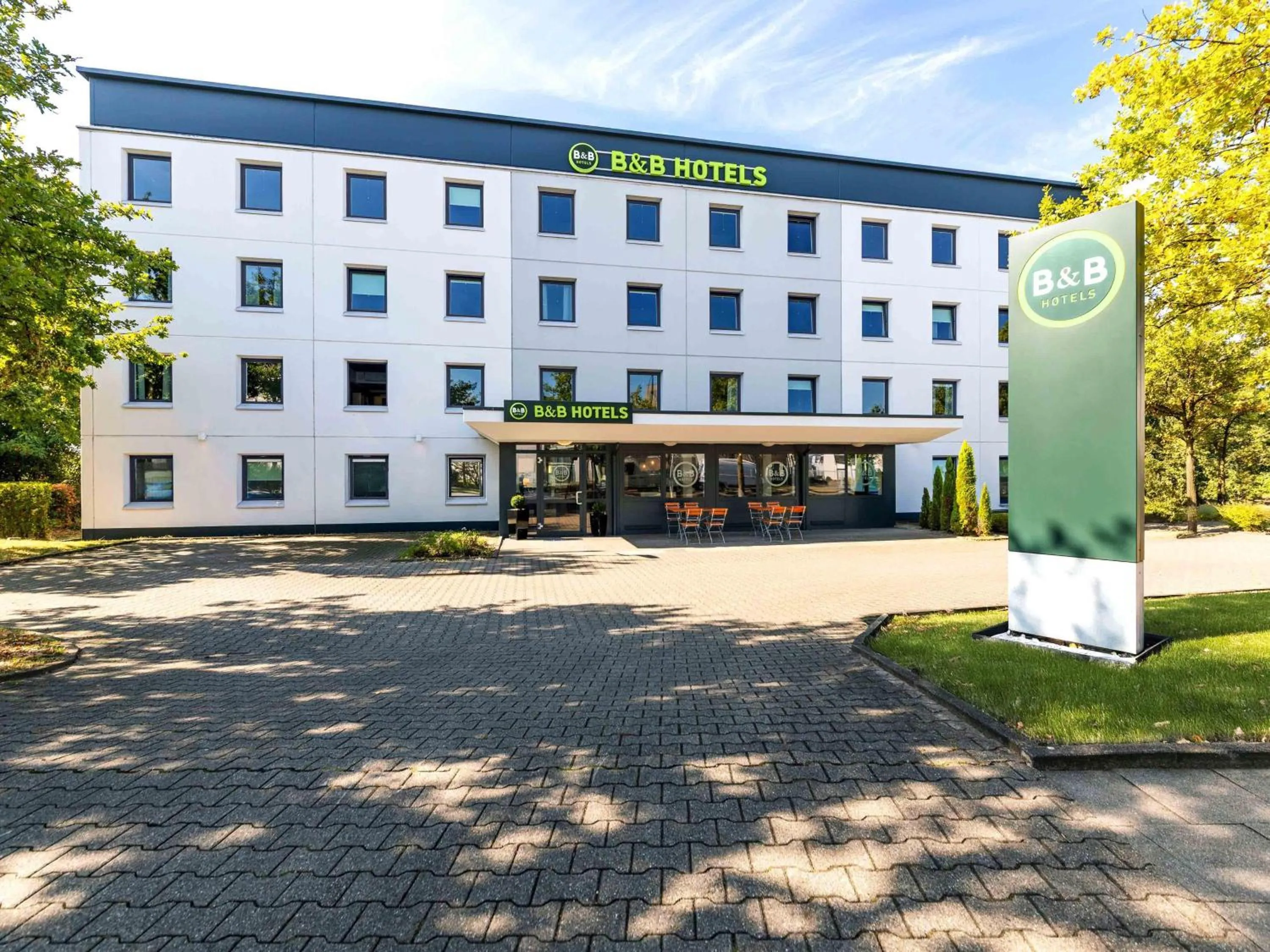 Property building in B&B HOTEL Essen-Nord