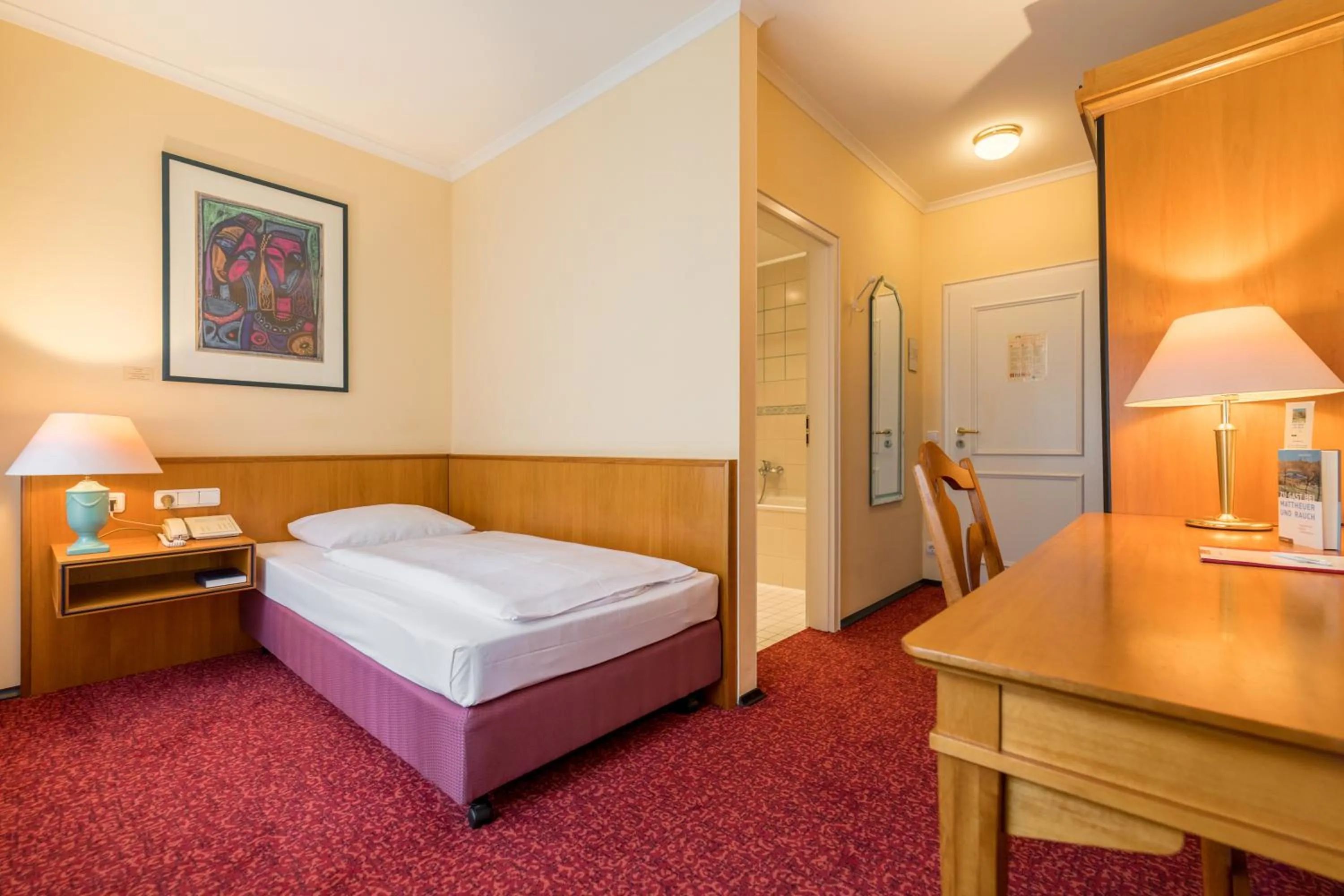 Bed in Galerie Hotel Leipziger Hof