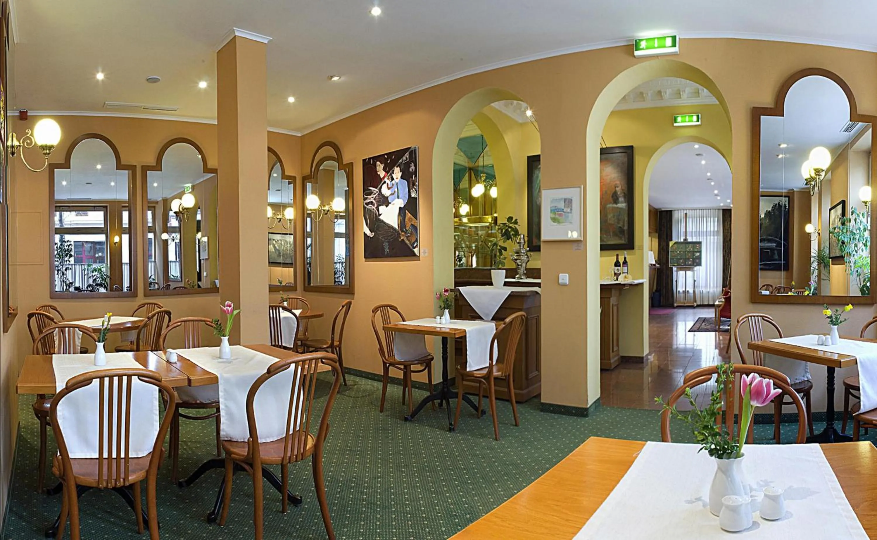 Restaurant/places to eat in Galerie Hotel Leipziger Hof