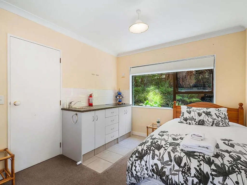 Bed in Acacia Bay Getaway - Lake Taupo Holiday Home