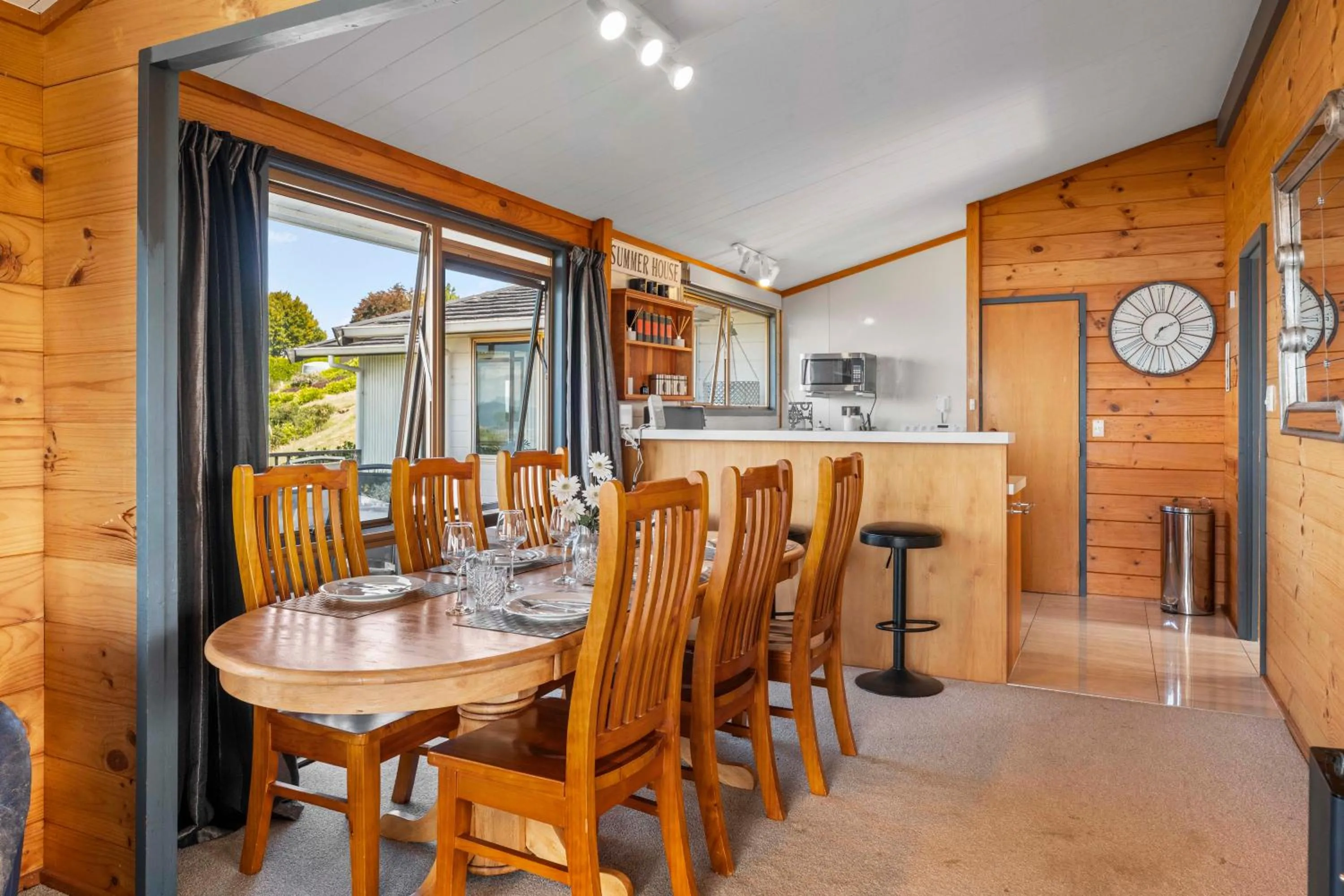 Property building in Heights Haven - Acacia Bay Holiday Home