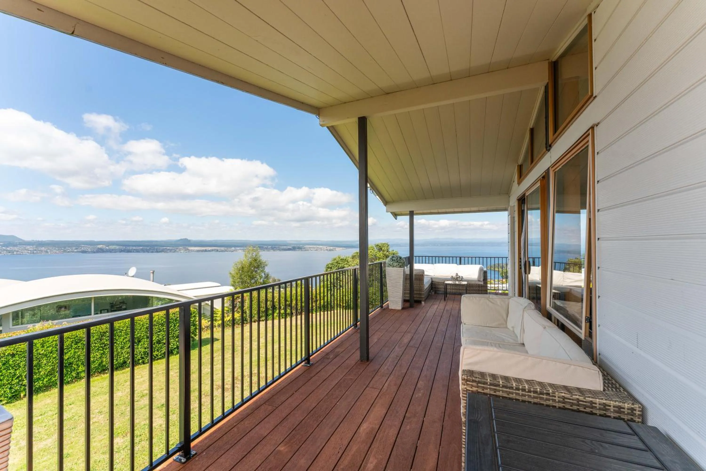 Property building in Heights Haven - Acacia Bay Holiday Home