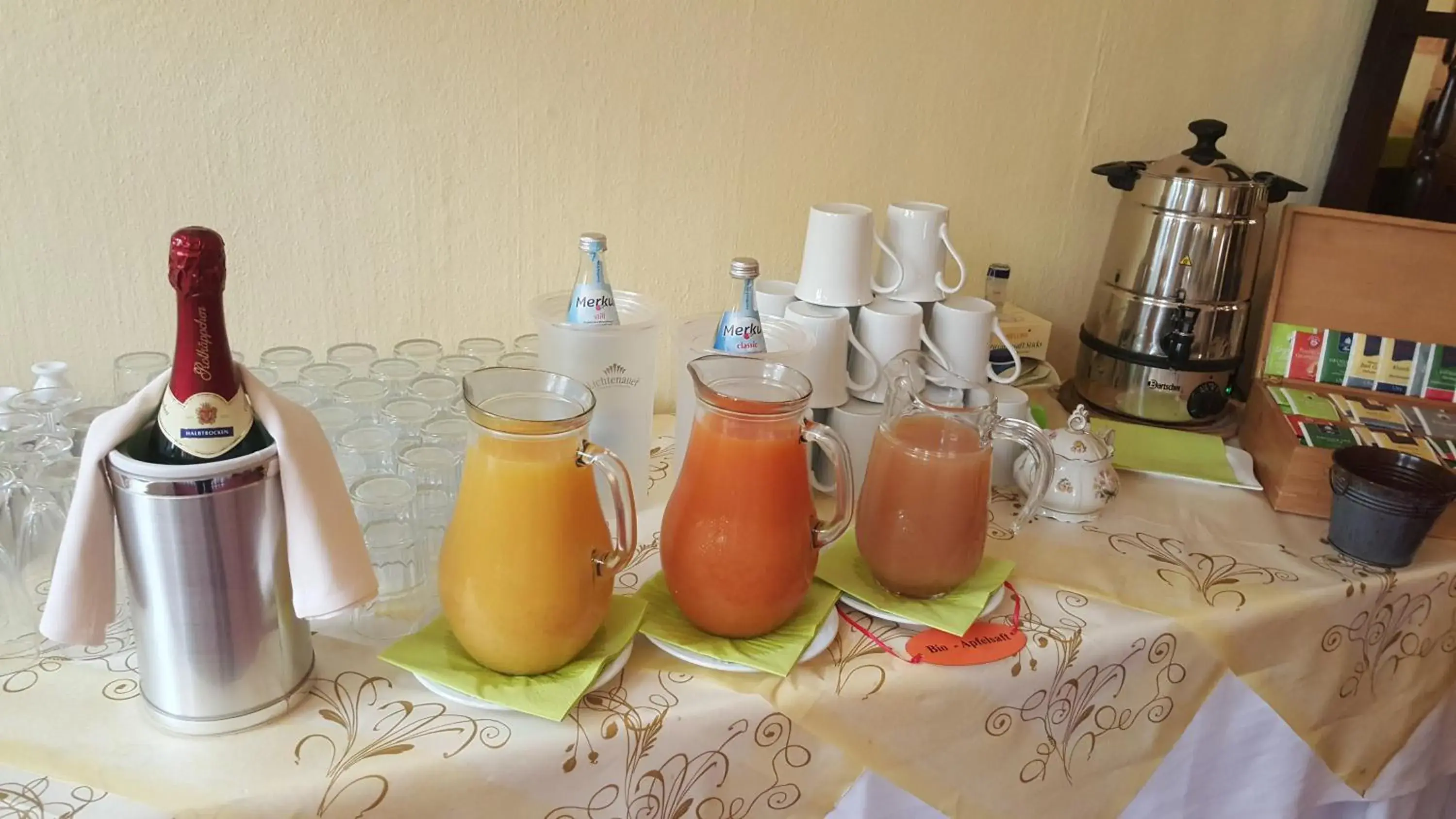 Restaurant/places to eat in Hotel Alt-Connewitz Restaurant/places to eat in Hotel Alt-Connewitz