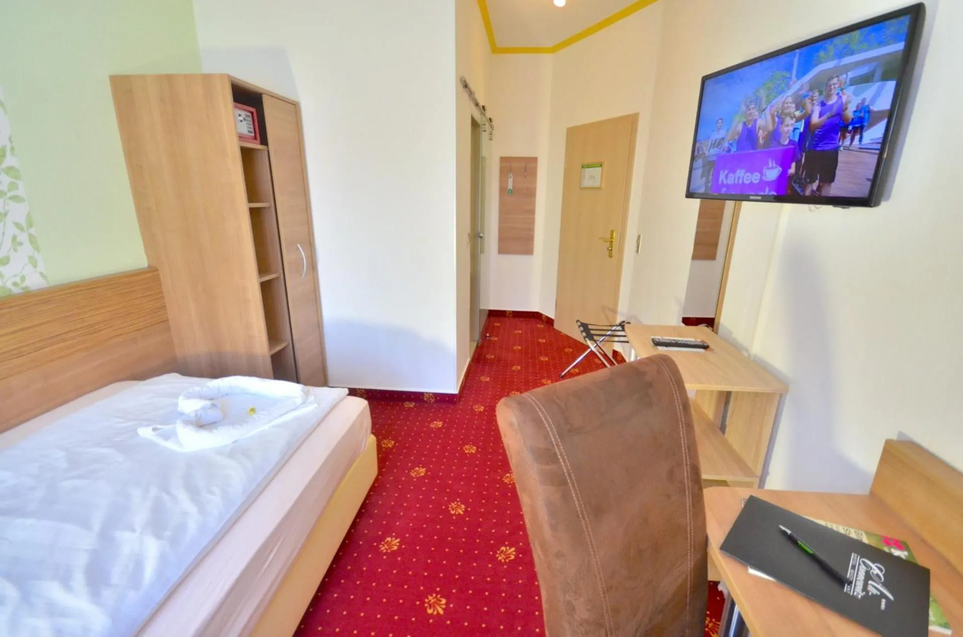 TV and multimedia, Bed in Hotel Alt-Connewitz