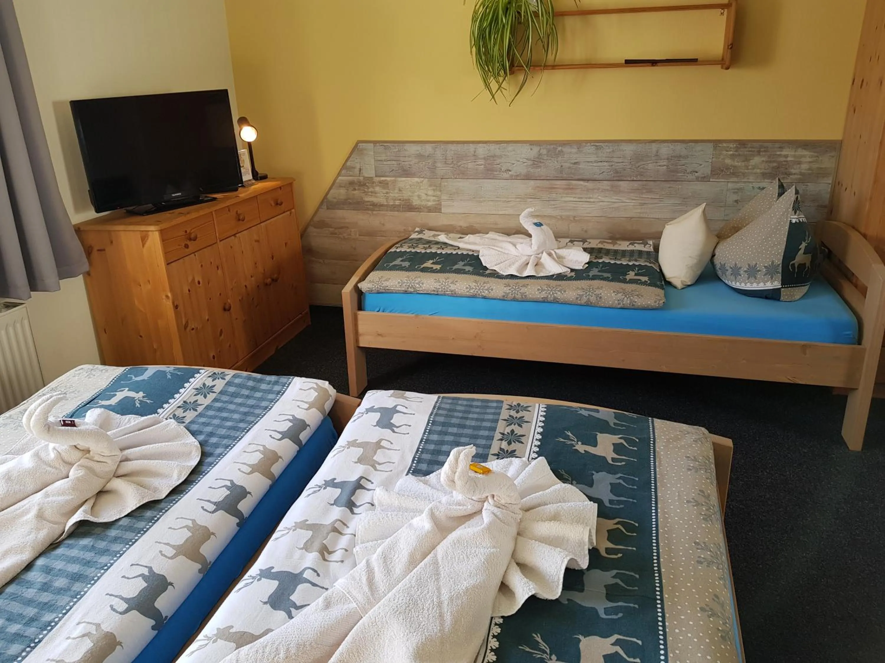 Photo of the whole room, Bed in Landhotel Pathes Hof