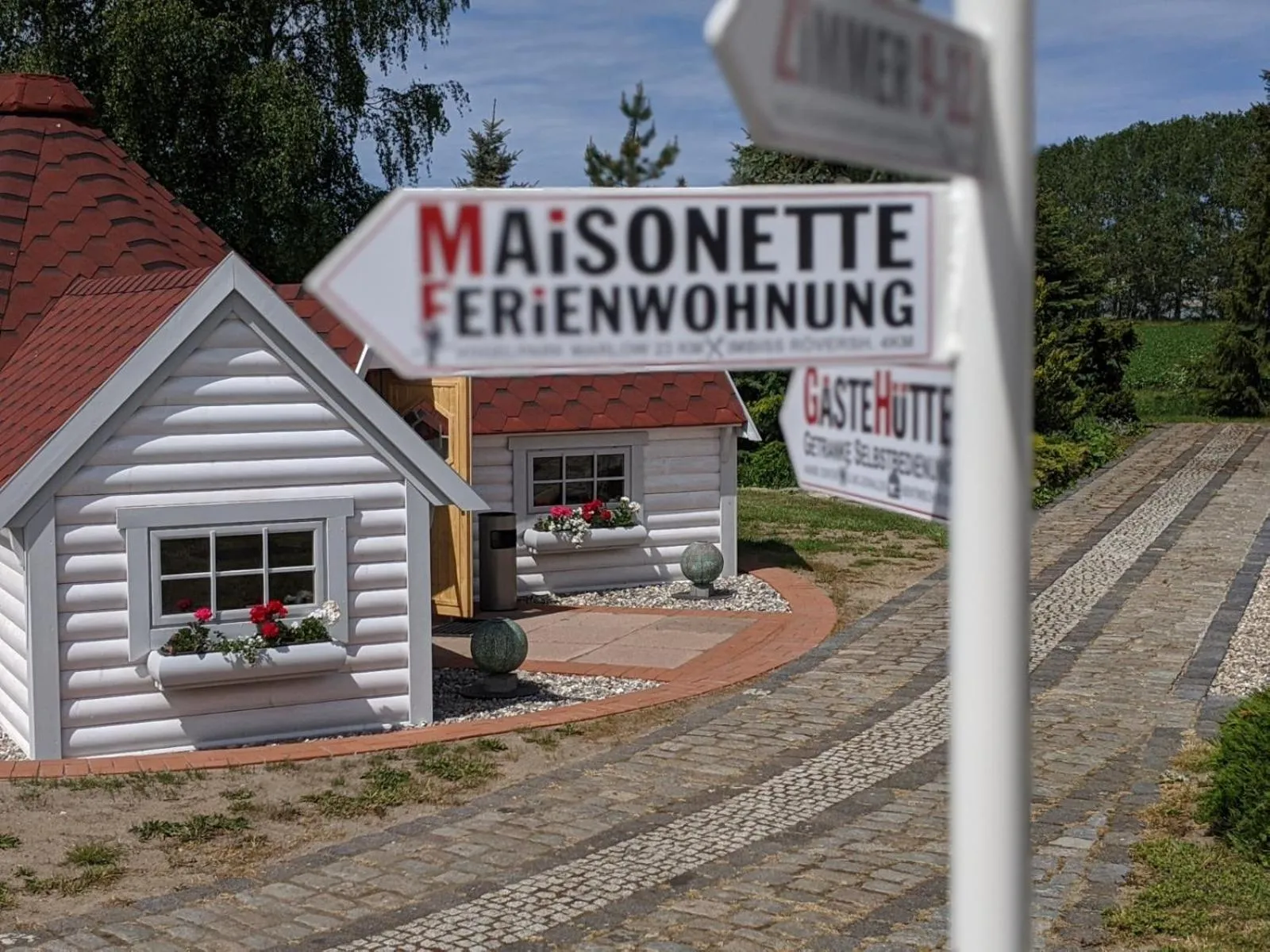 Communal lounge/ TV room in Landhotel Pathes Hof
