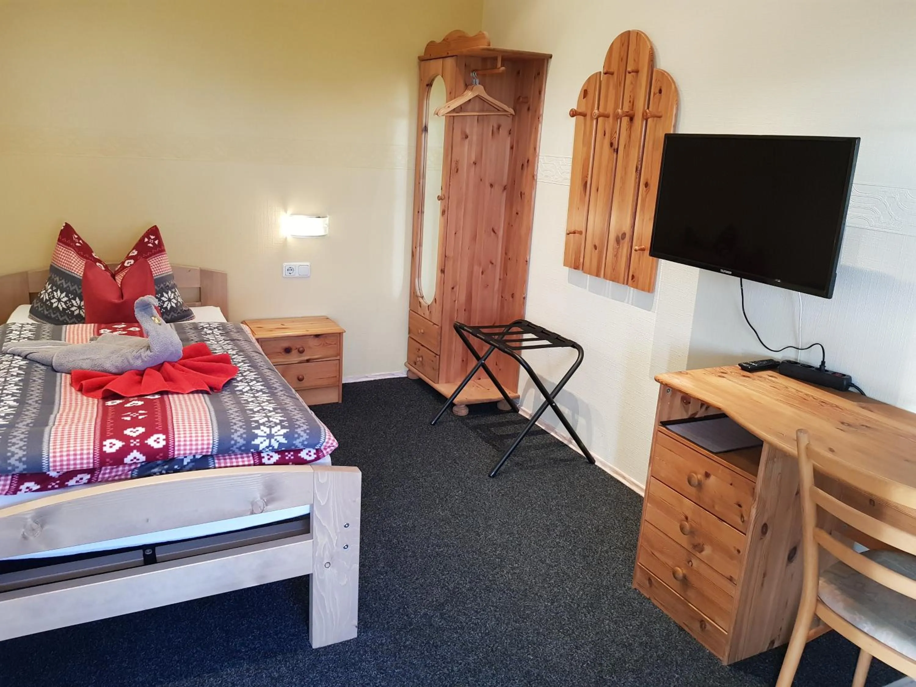 Photo of the whole room, Bed in Landhotel Pathes Hof