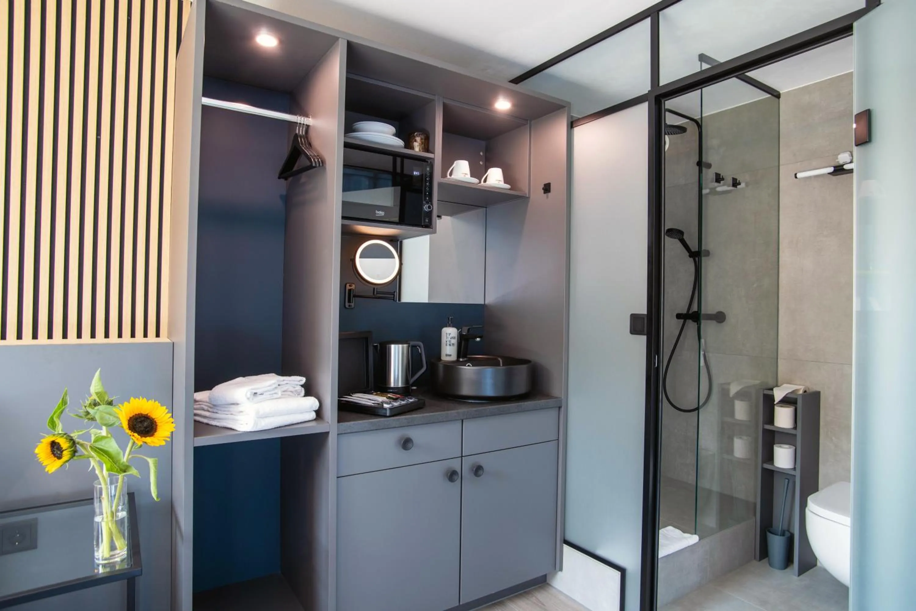 Shower in BeeVillage Messehotel Hannover Laatzen