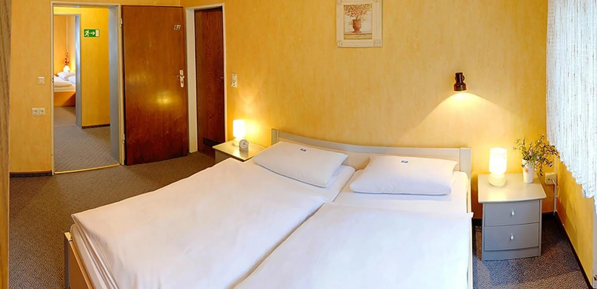 Bed in Hotel Keinath Stuttgart