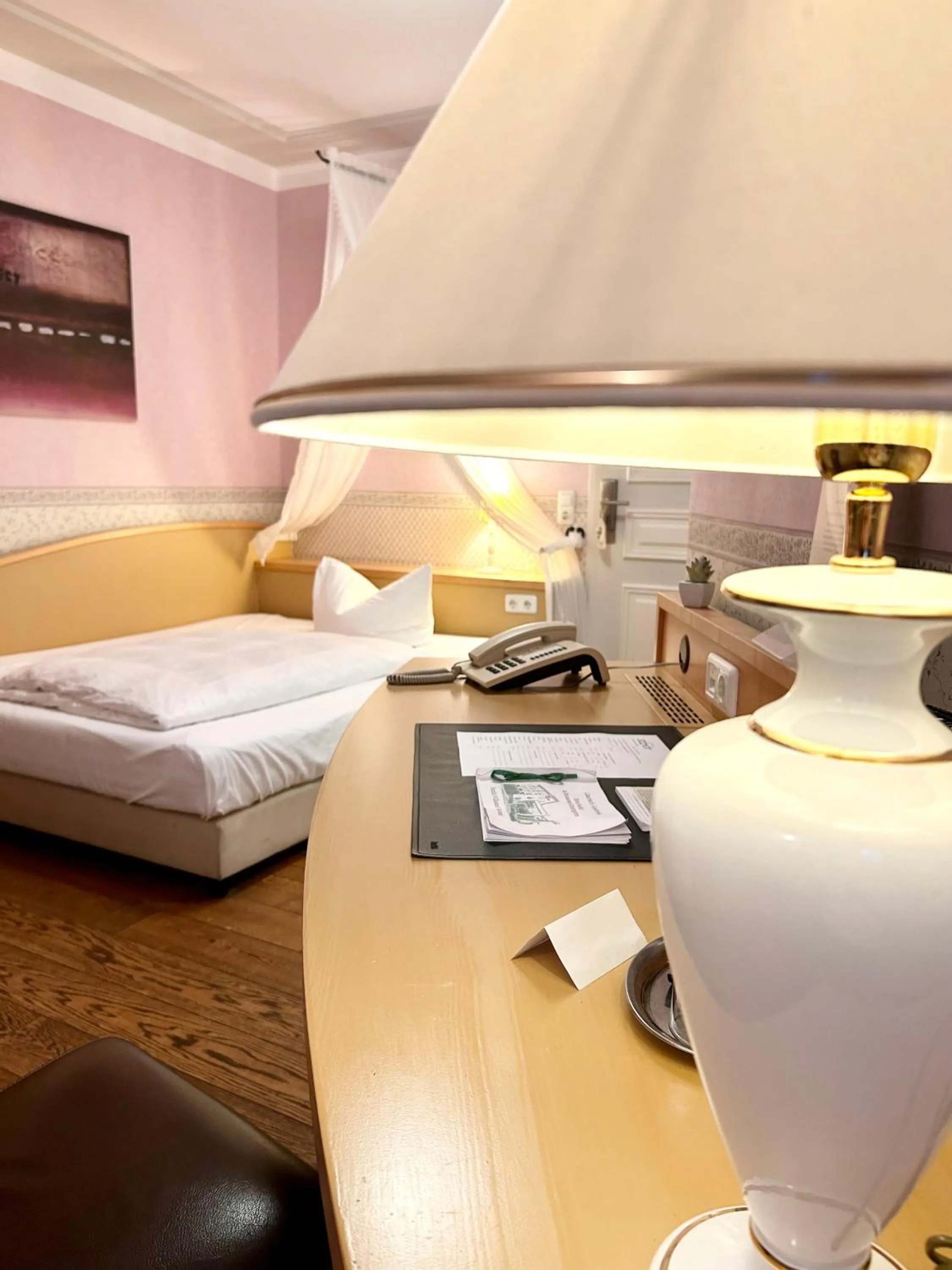 Bed in Hotel Seehof Leipzig