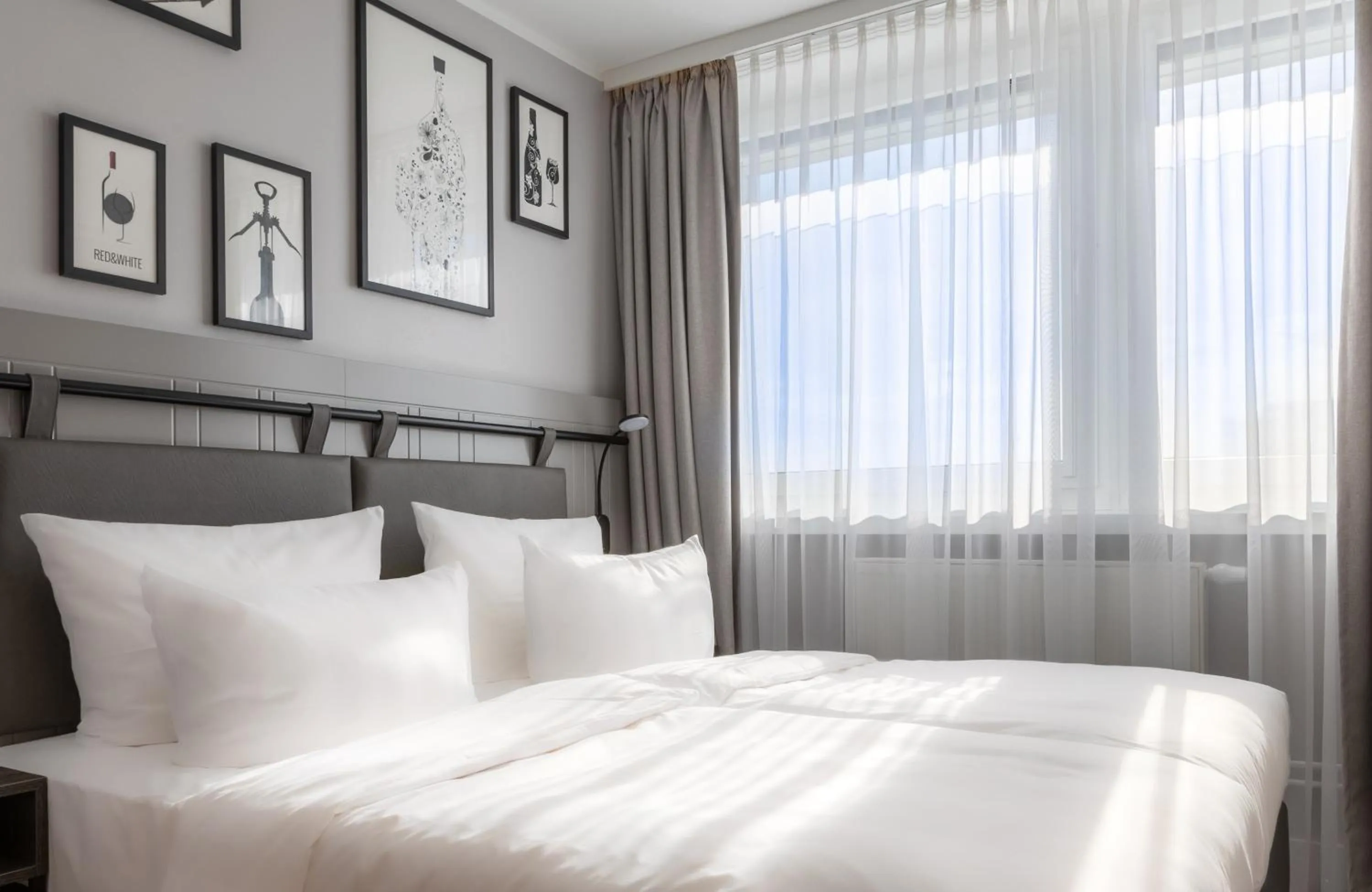 Bed in NYX Hotel Erfurt by Leonardo Hotels