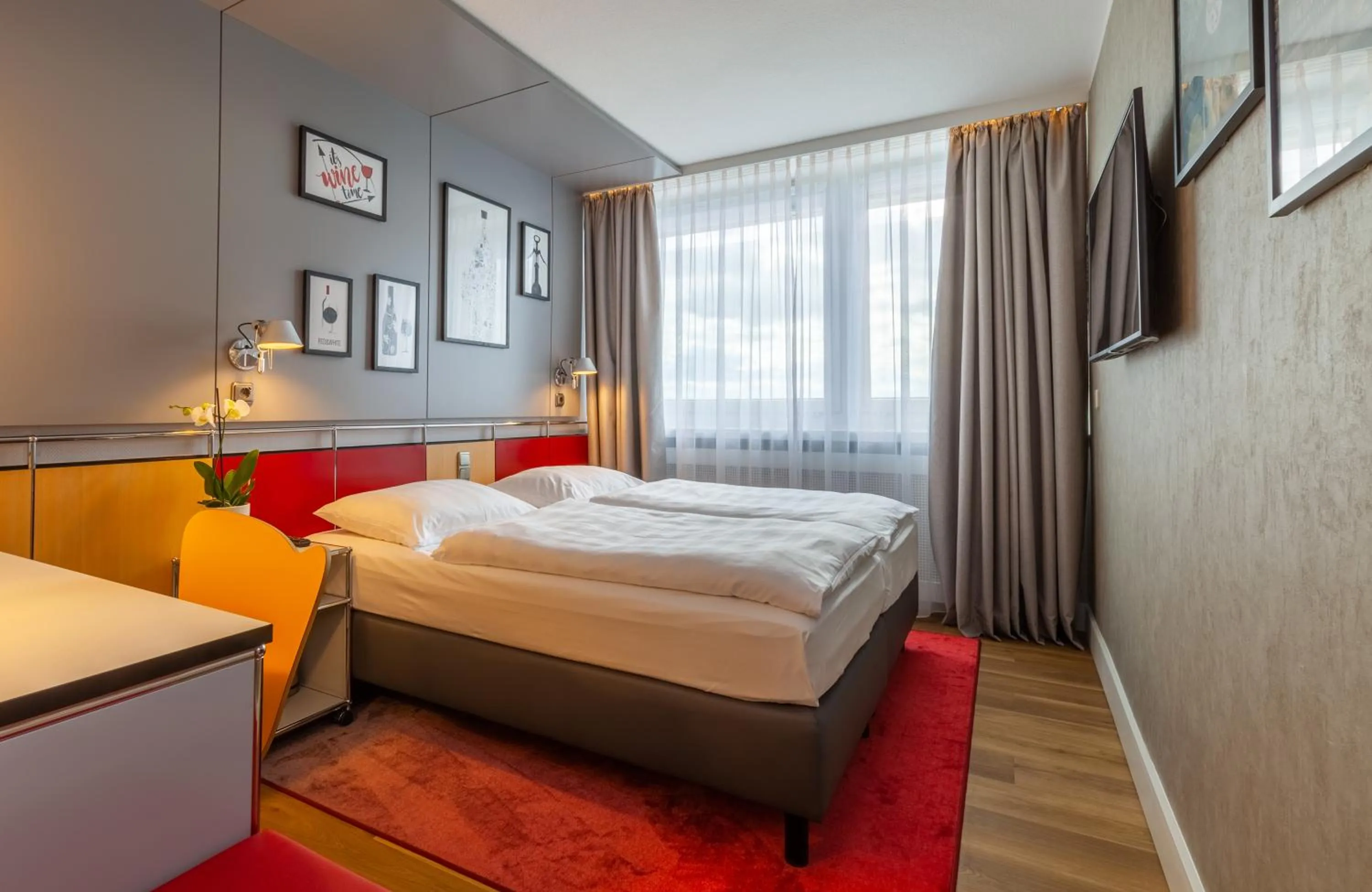 Bed in NYX Hotel Erfurt by Leonardo Hotels