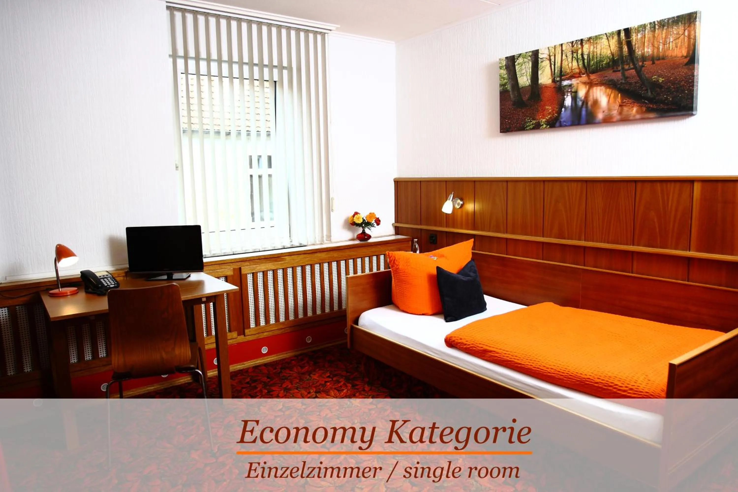 Photo of the whole room, Bed in Hotel-Restaurant Wanders