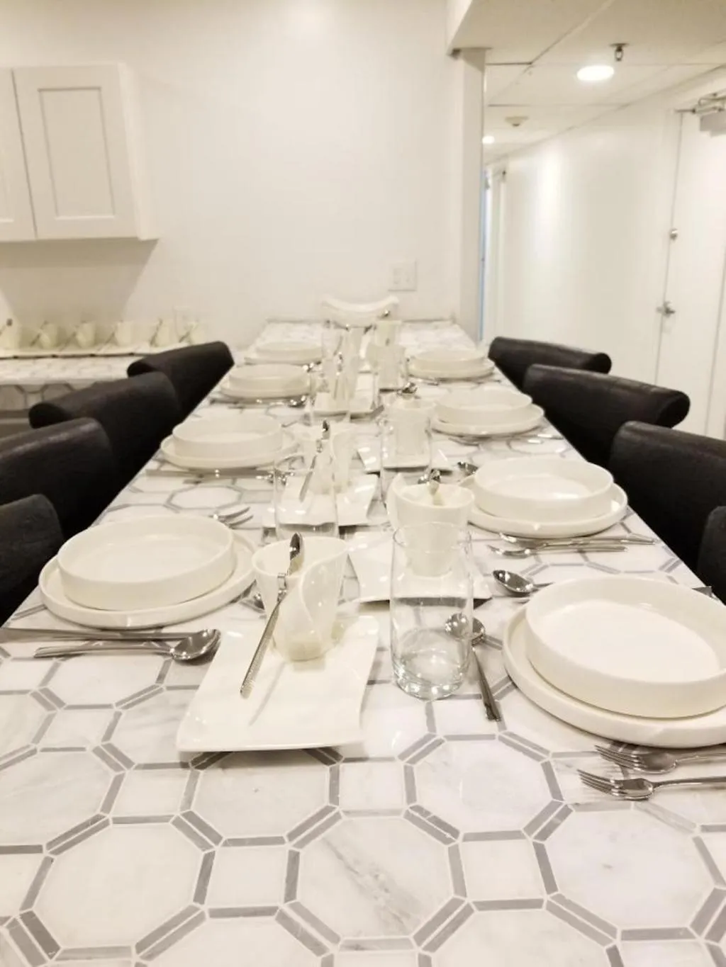 Dining area in 7 BR- Sleeps 15! Famous Lakefront Amazing Property!