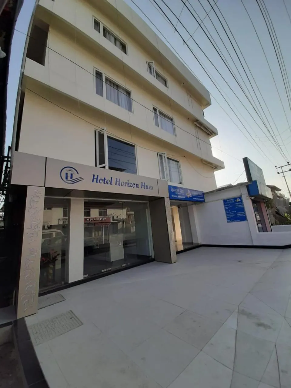 Property building in Hotel Horizon Hues