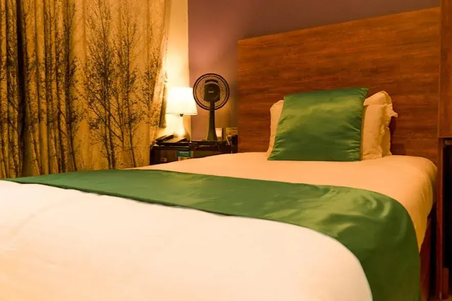 Standard Double Room in SamWeb Bed and Breakfast Standard Double Room in SamWeb Bed and Breakfast