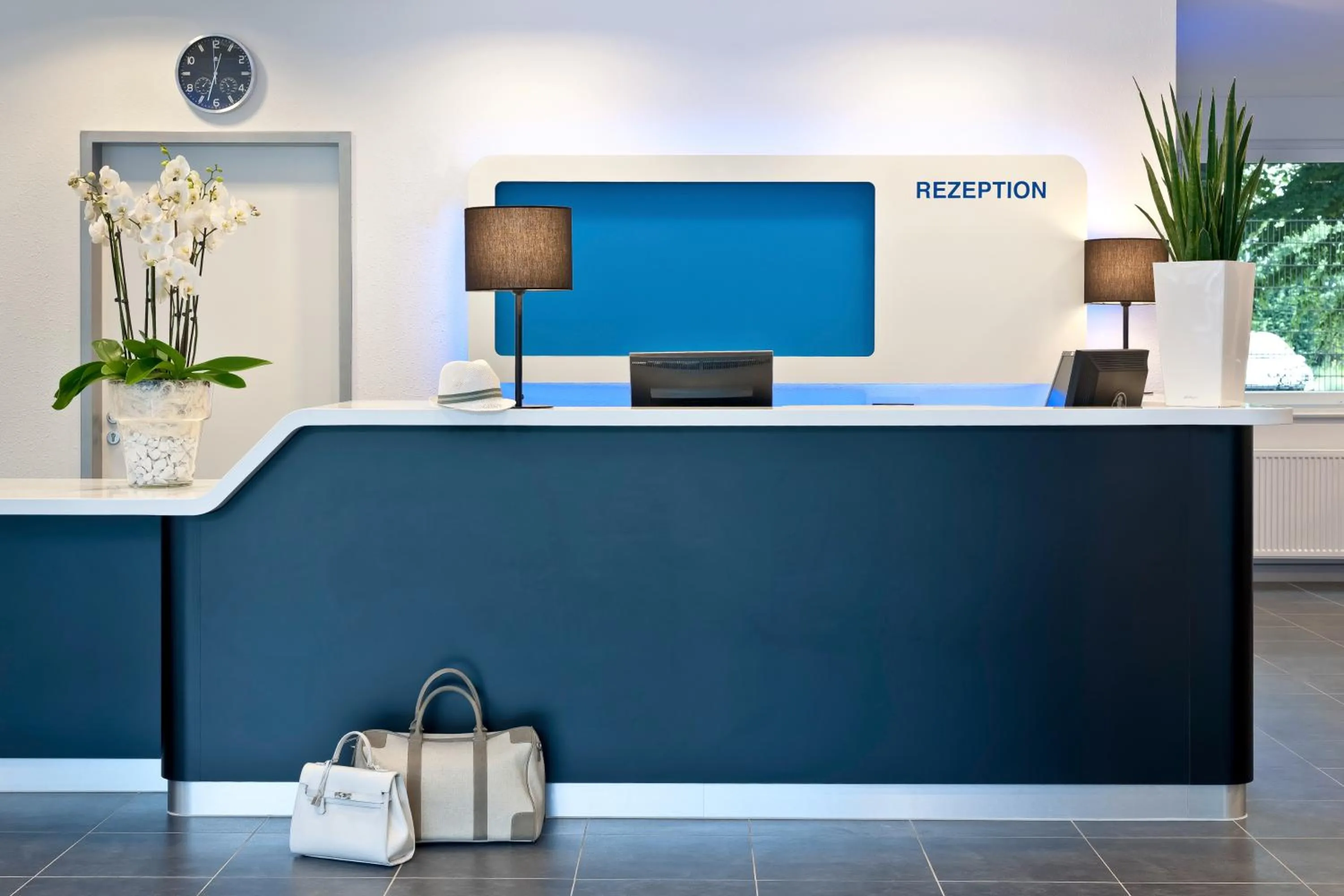 Lobby or reception in ibis budget Duisburg City am Innenhafen