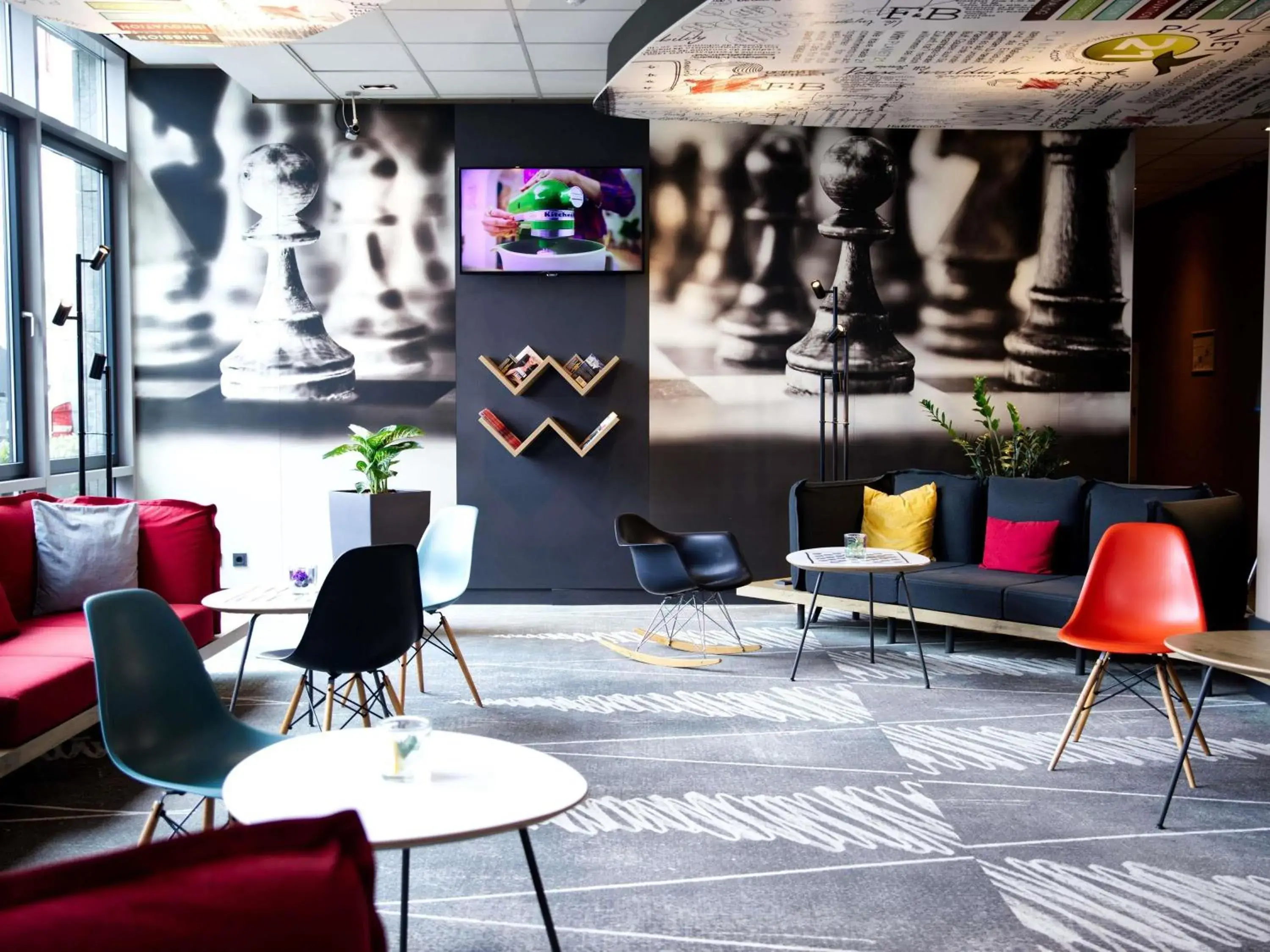 Lounge or bar in ibis Köln Messe Lounge or bar in ibis Köln Messe