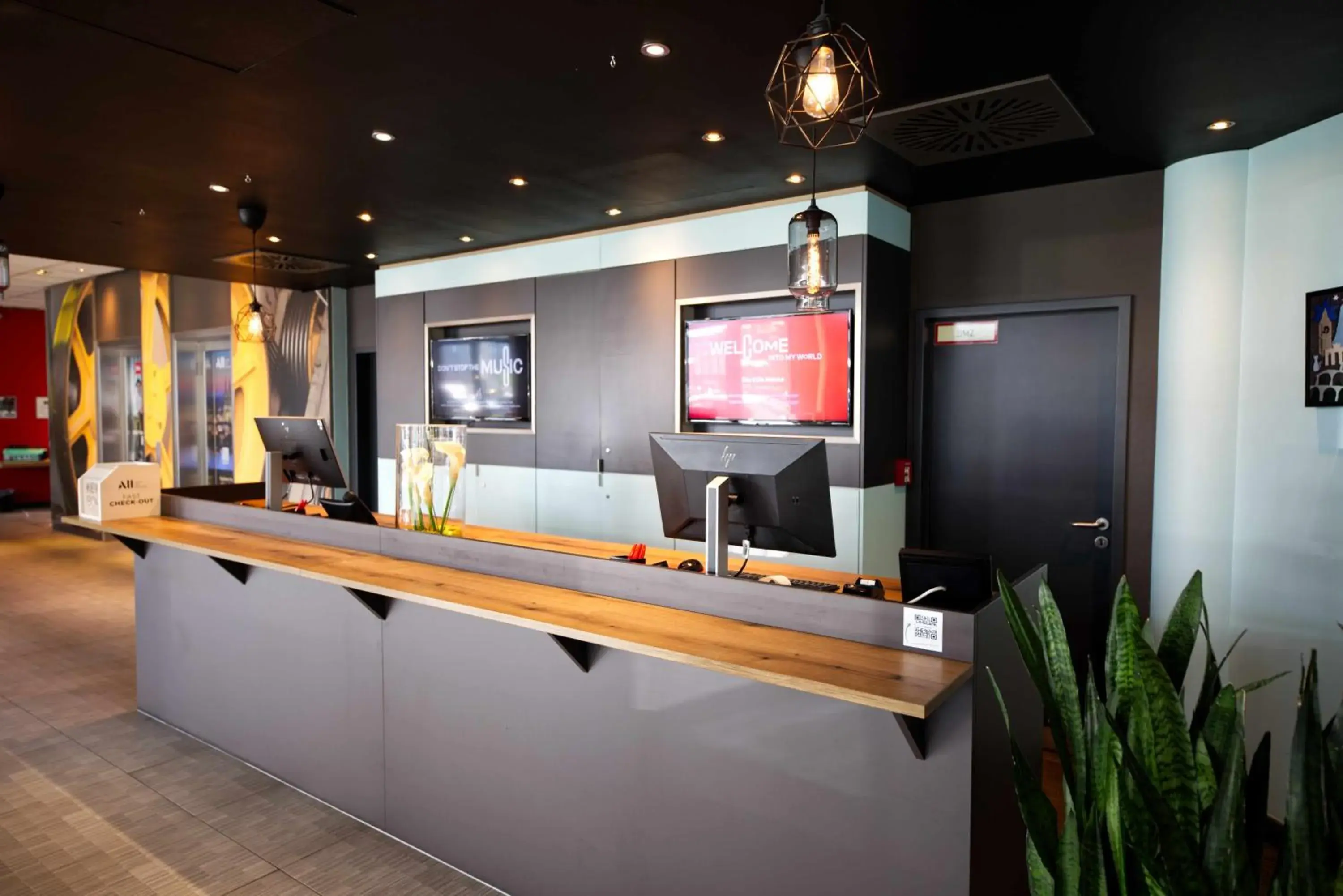 Lobby or reception in ibis Köln Messe Lobby or reception in ibis Köln Messe