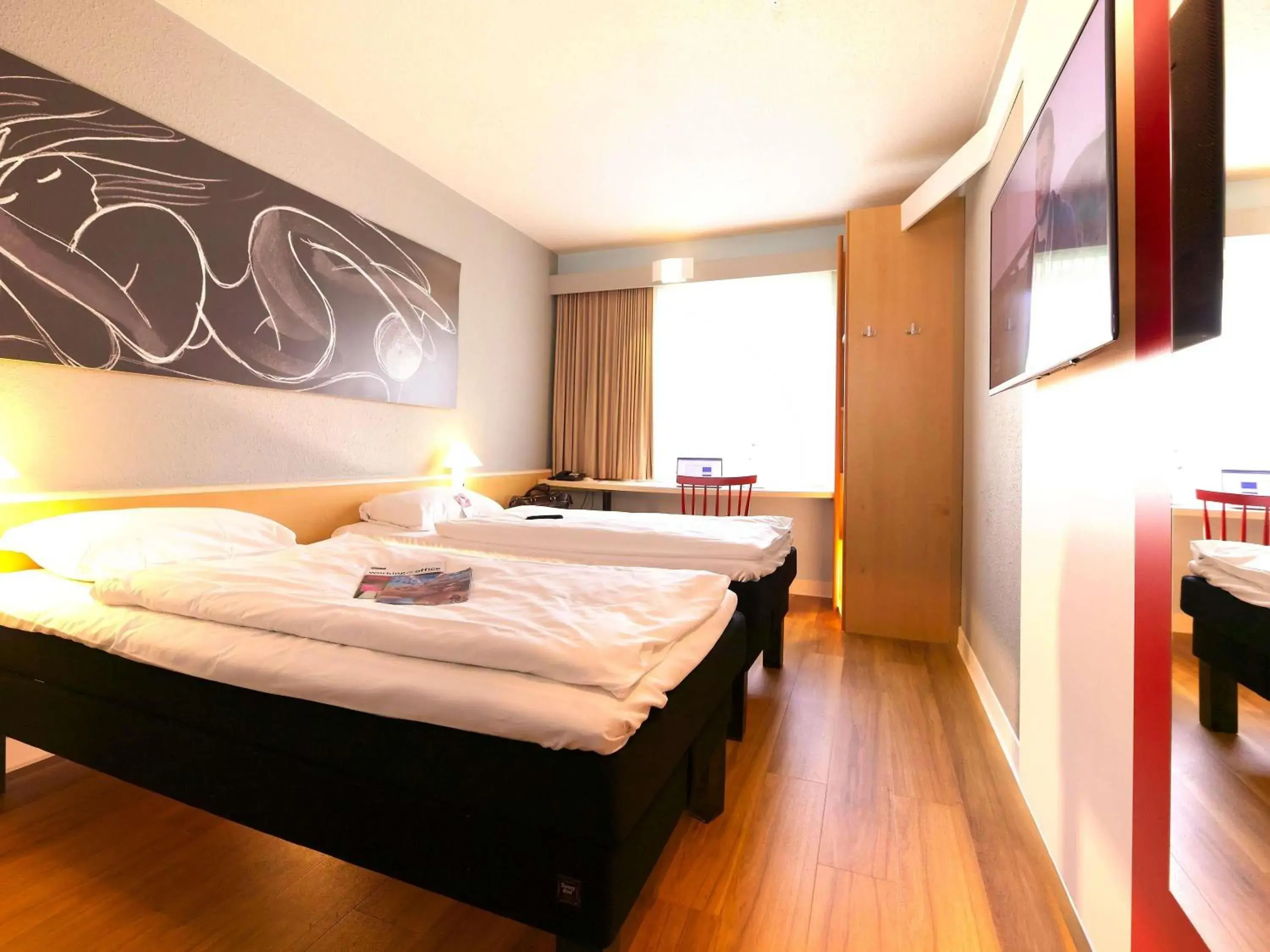 Bedroom, Bed in ibis Köln Messe Bedroom, Bed in ibis Köln Messe