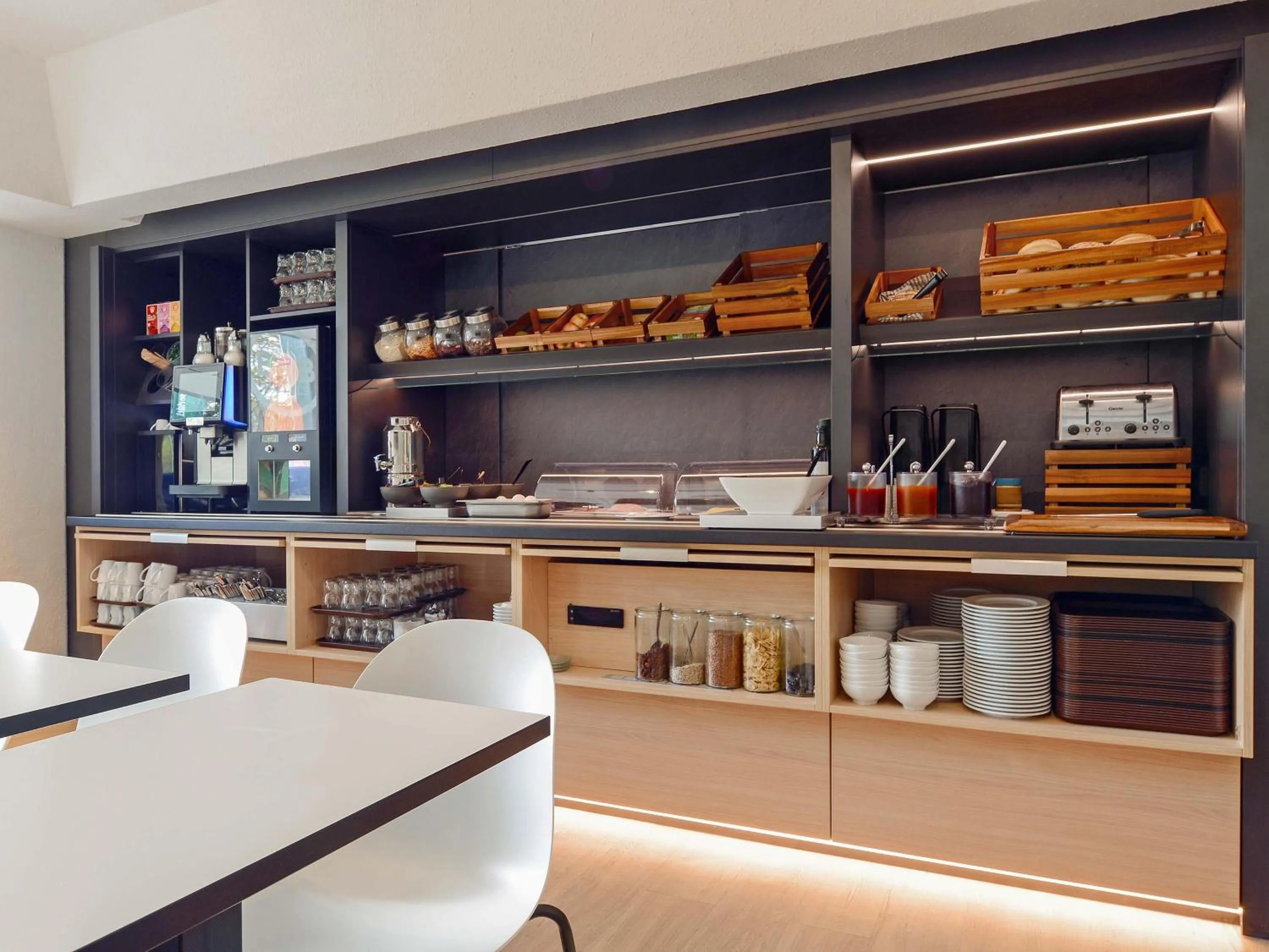 Lounge or bar in B&B HOTEL Willich