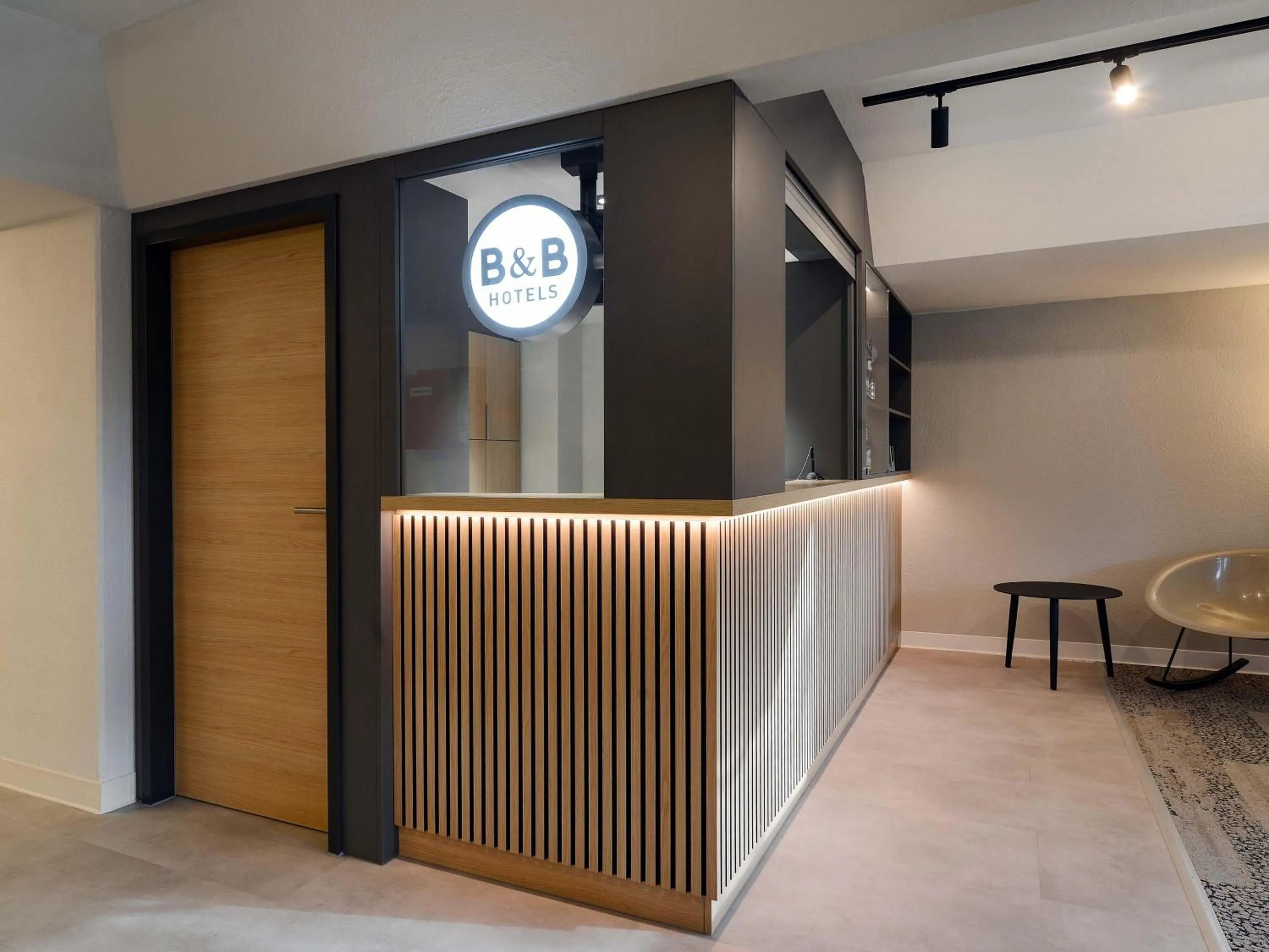 Lobby or reception in B&B HOTEL Willich