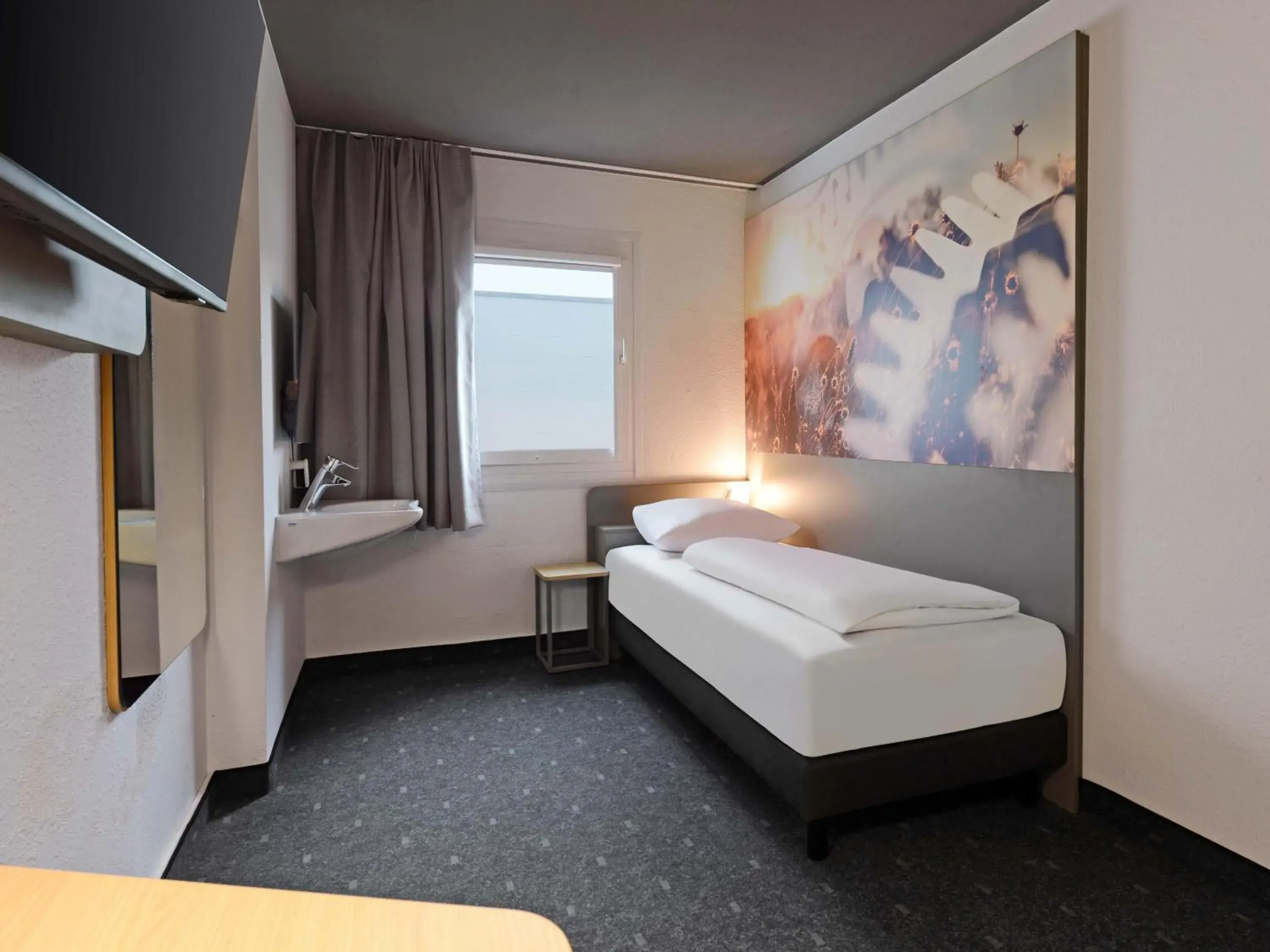 Photo of the whole room, Bed in B&B HOTEL Willich Photo of the whole room, Bed in B&B HOTEL Willich