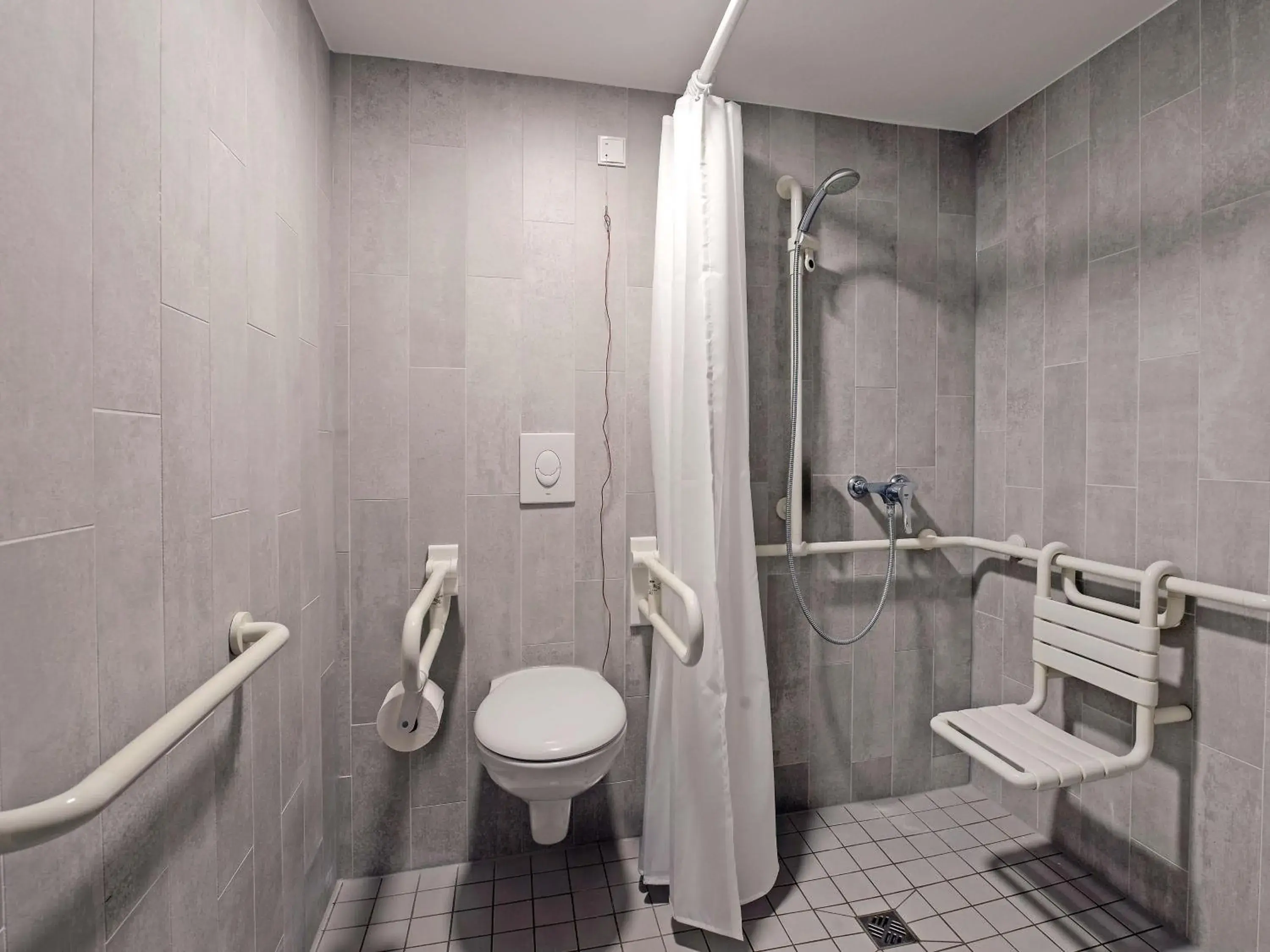 Bathroom in B&B HOTEL Willich Bathroom in B&B HOTEL Willich