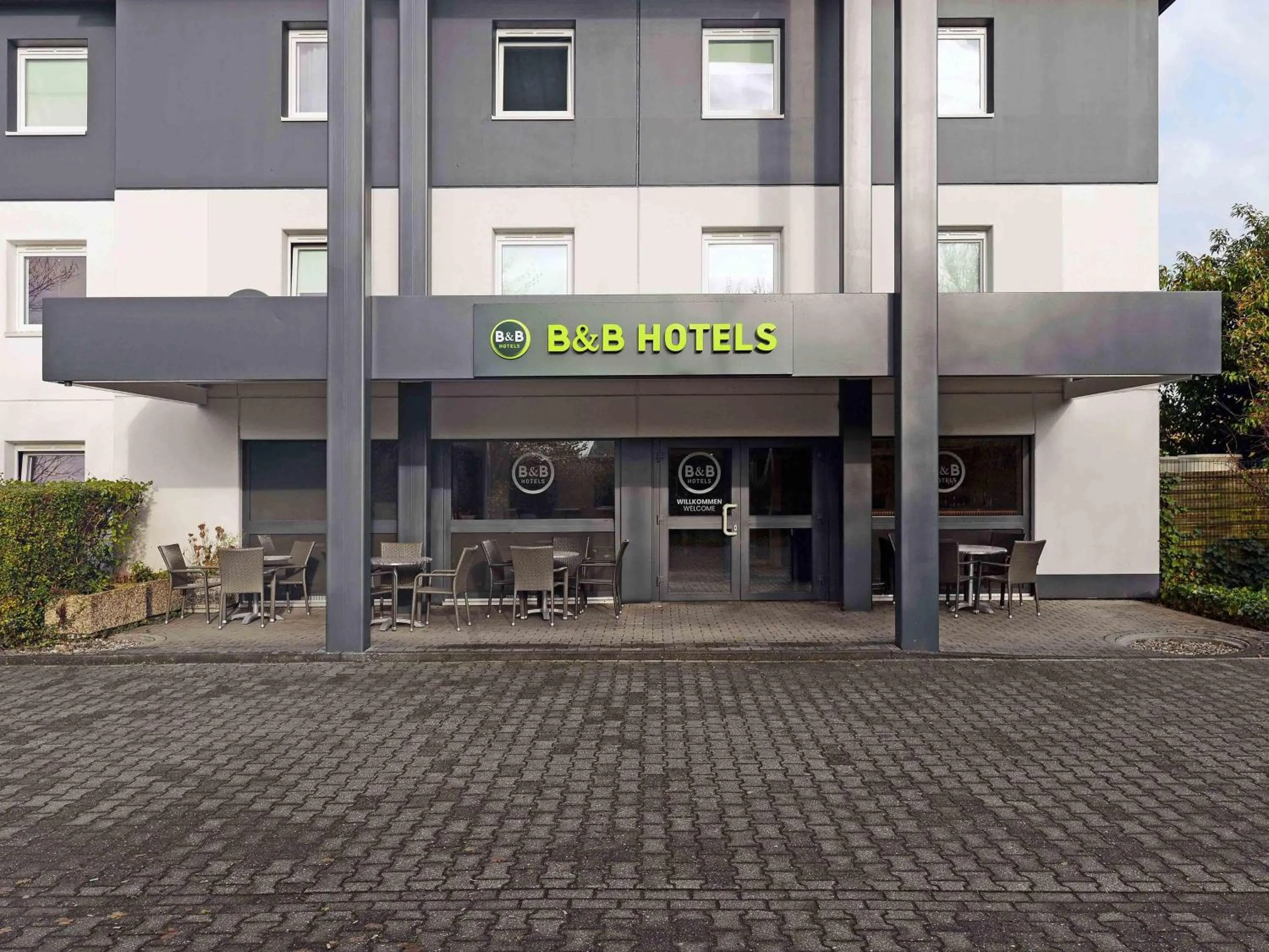 Property building in B&B HOTEL Willich