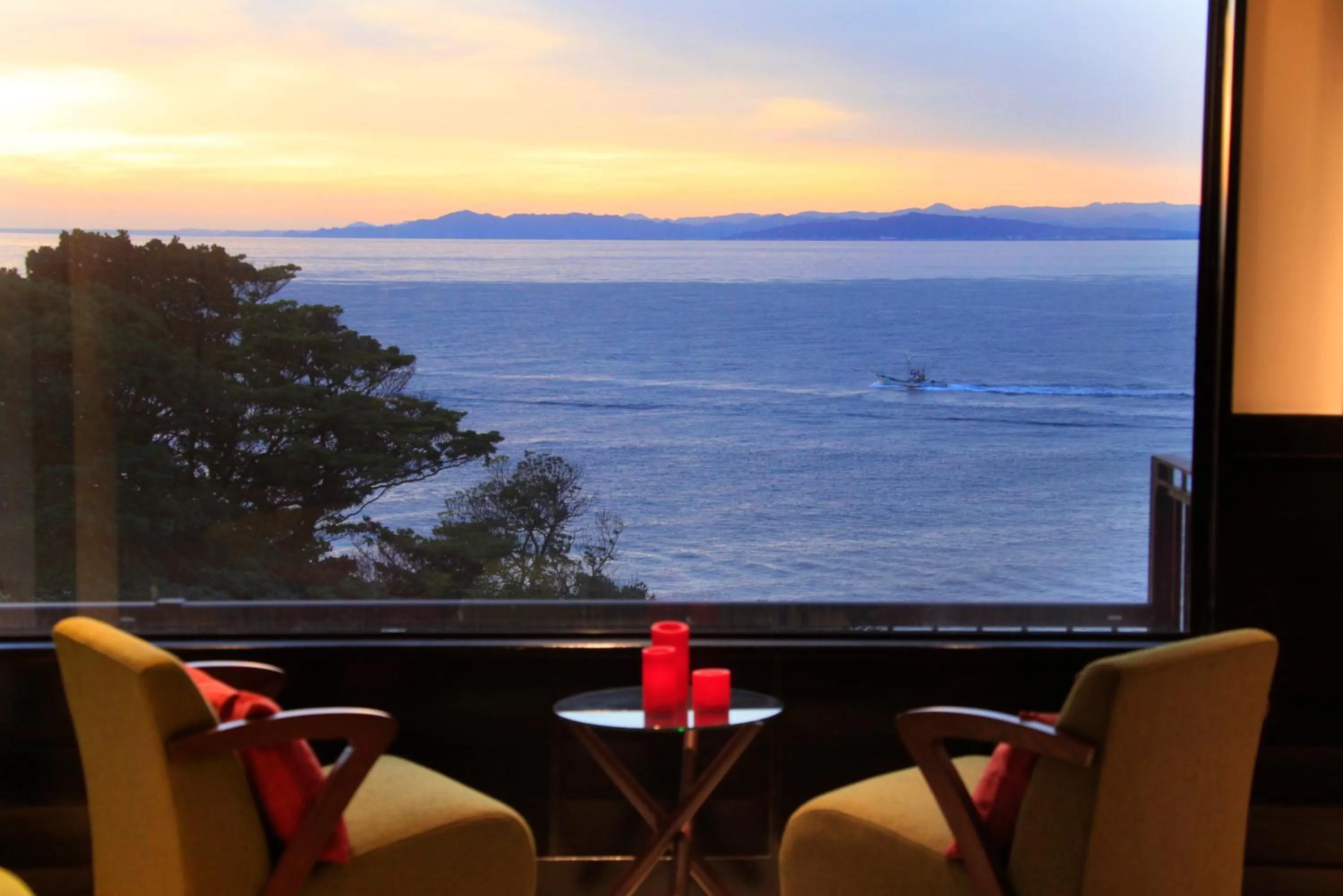 Communal lounge/ TV room in Nishiizu Koyoi