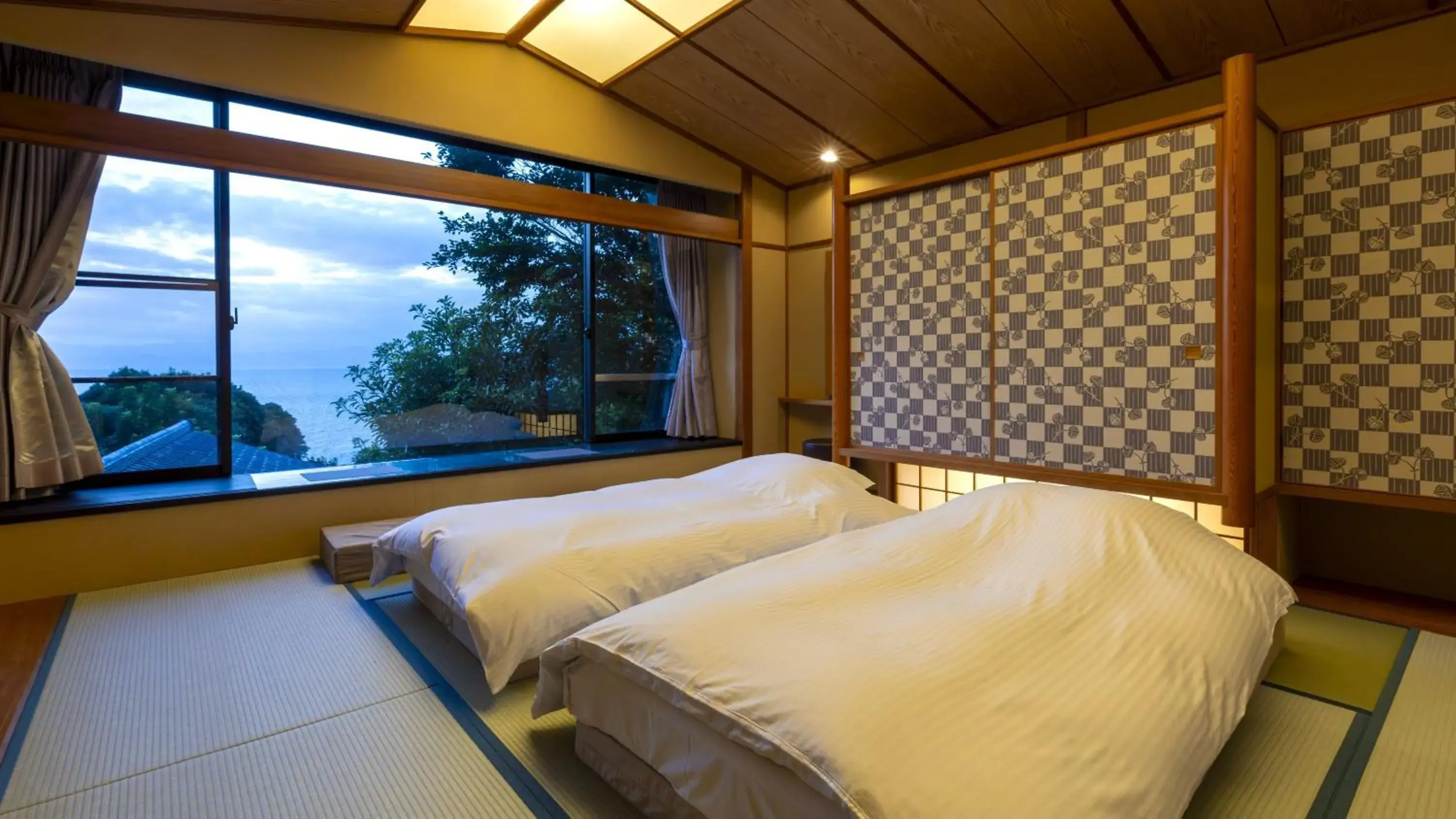 Triple Room with Private Bathroom in Nishiizu Koyoi Triple Room with Private Bathroom in Nishiizu Koyoi