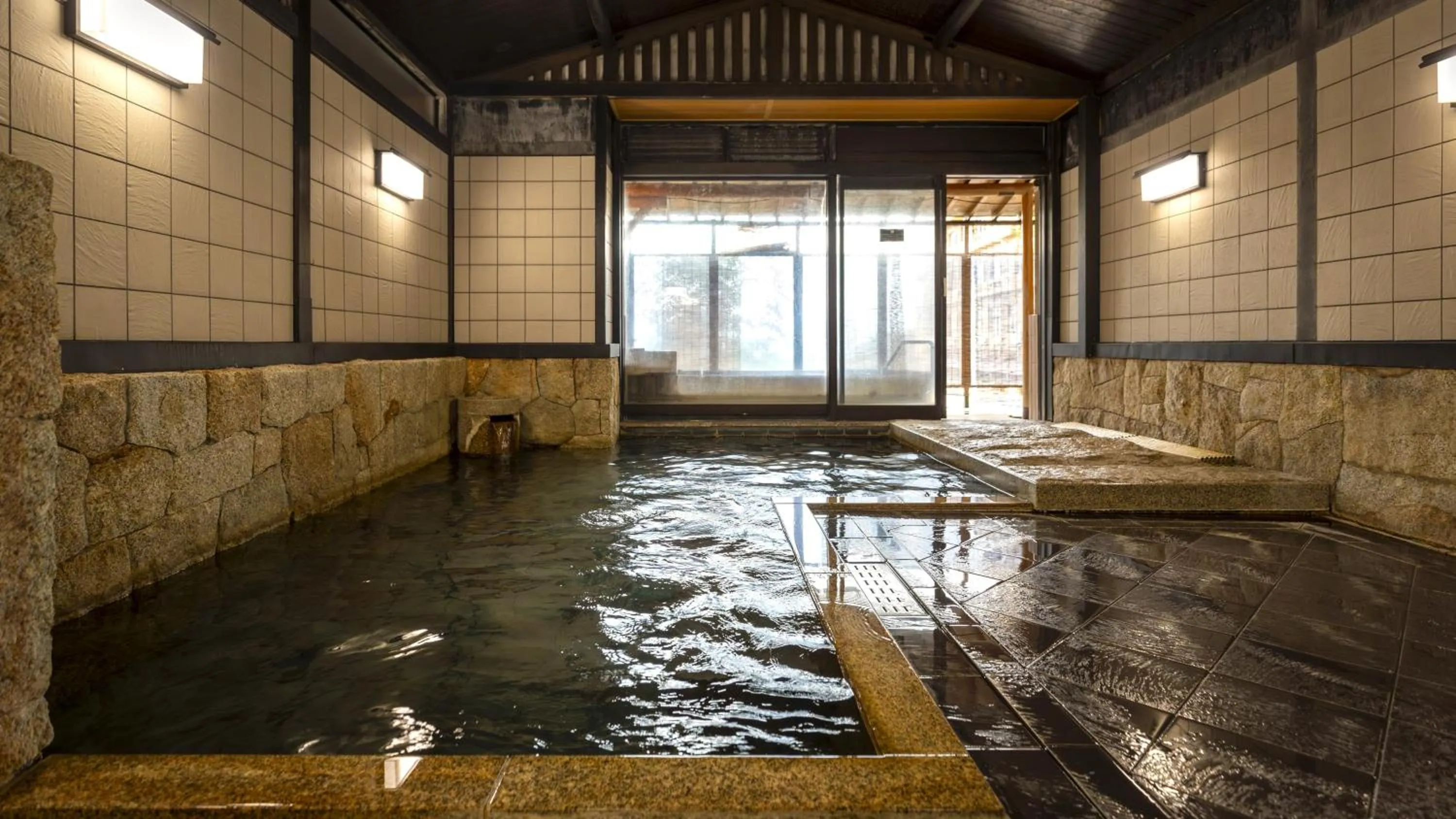 Public Bath in Nishiizu Koyoi
