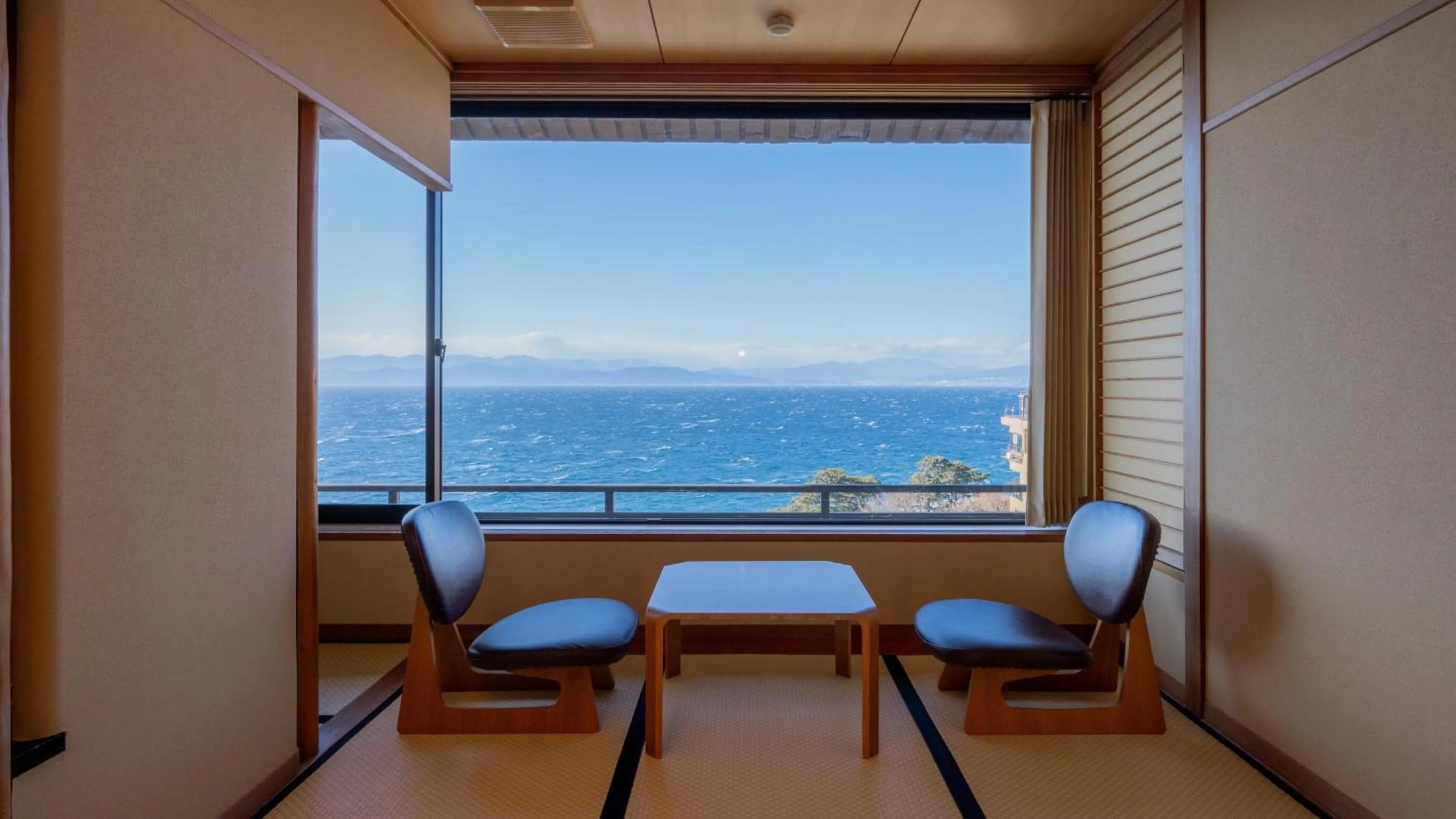 Photo of the whole room in Nishiizu Koyoi