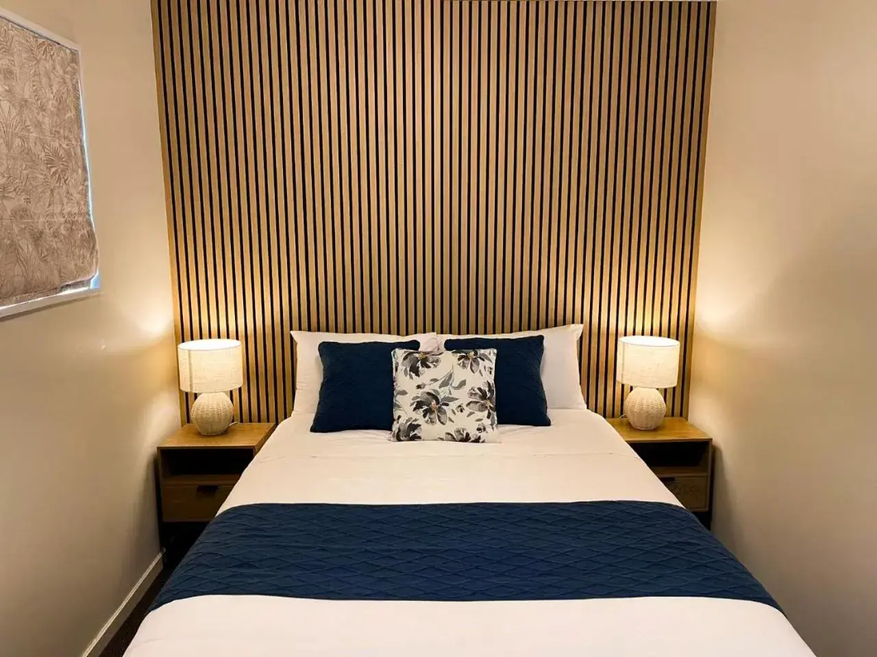 Bedroom, Bed in Summer Inn Motel - Newly Renovated, 2 Min Walk to Orewa Beach Bedroom, Bed in Summer Inn Motel - Newly Renovated, 2 Min Walk to Orewa Beach