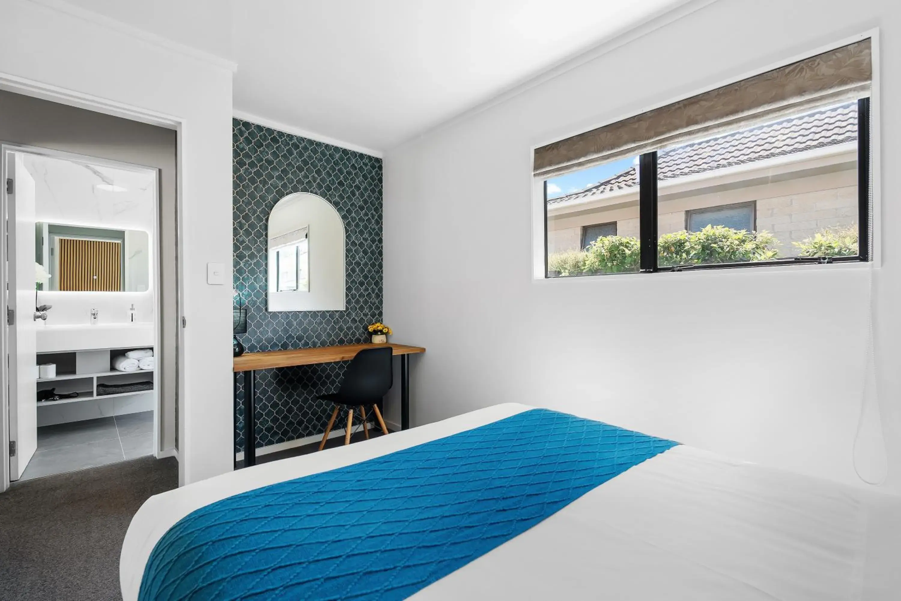 Bedroom, Bed in Summer Inn Motel - Newly Renovated Bedroom, Bed in Summer Inn Motel - Newly Renovated