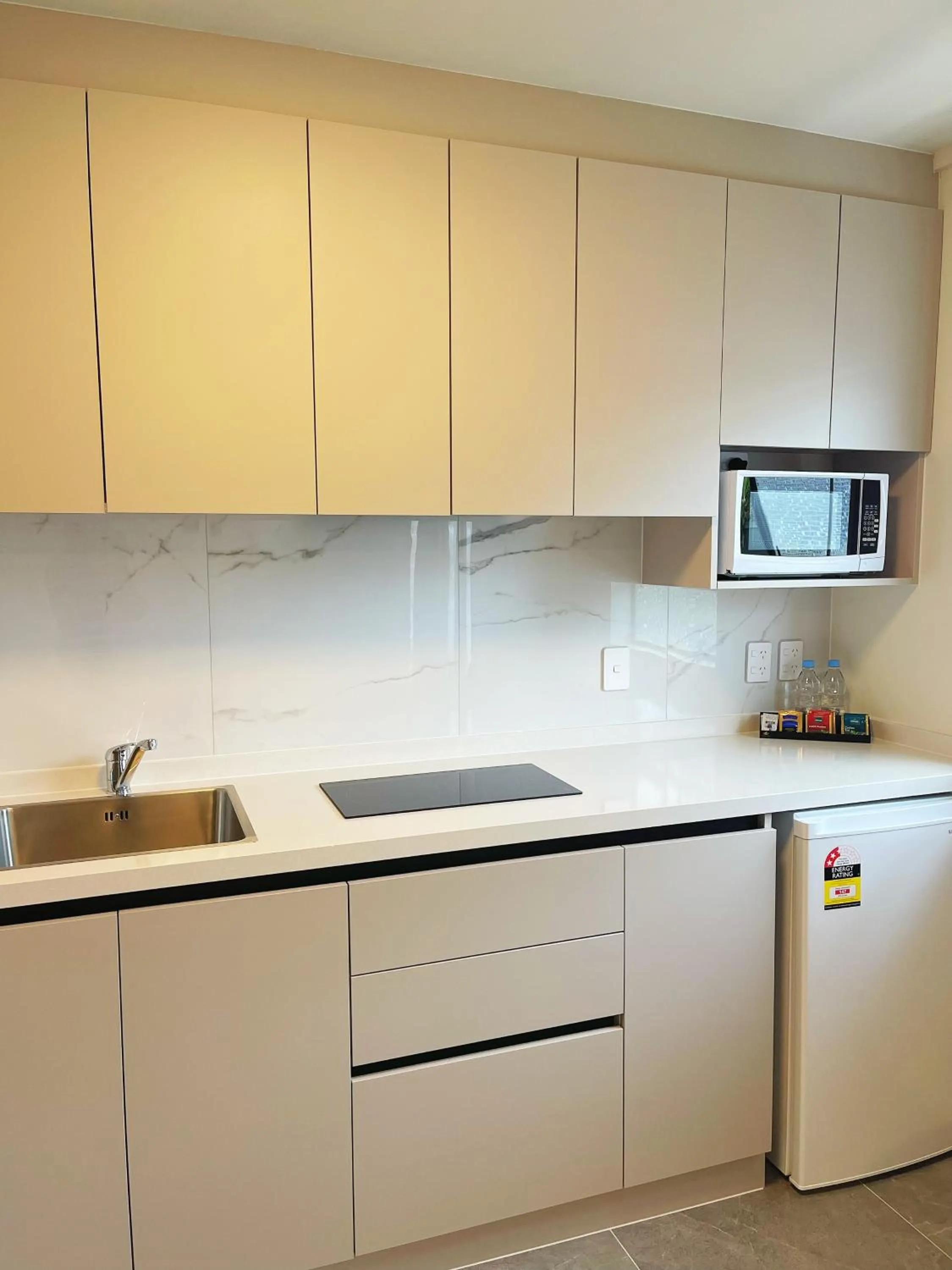 One-Bedroom Suite in Summer Inn Motel - Newly Renovated