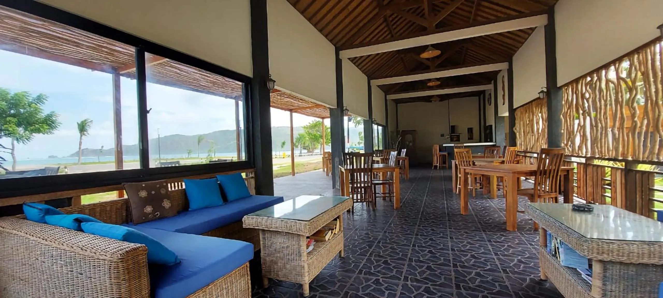 Restaurant/places to eat in Kuta Paradise