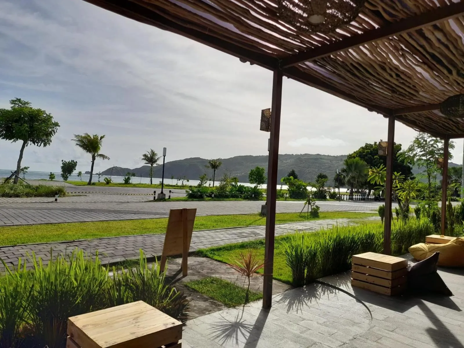 Restaurant/places to eat in Kuta Paradise