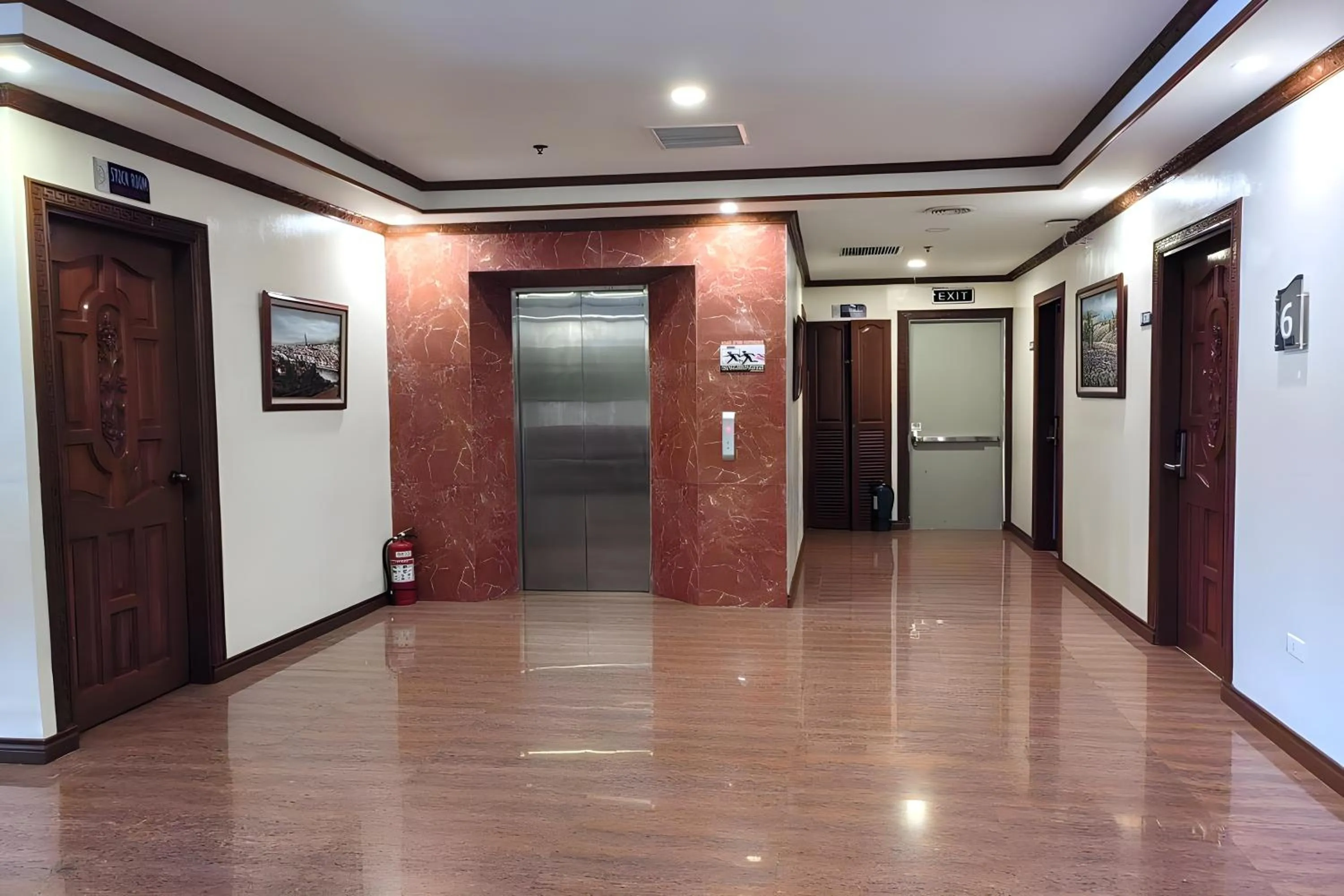 elevator in Ferrymar Hotel Iloilo