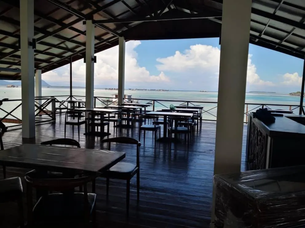 Restaurant/places to eat in Sea Star Resort Semporna