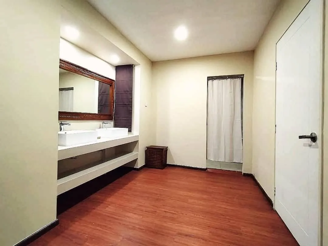 Bathroom, Bed in Sea Star Resort Semporna