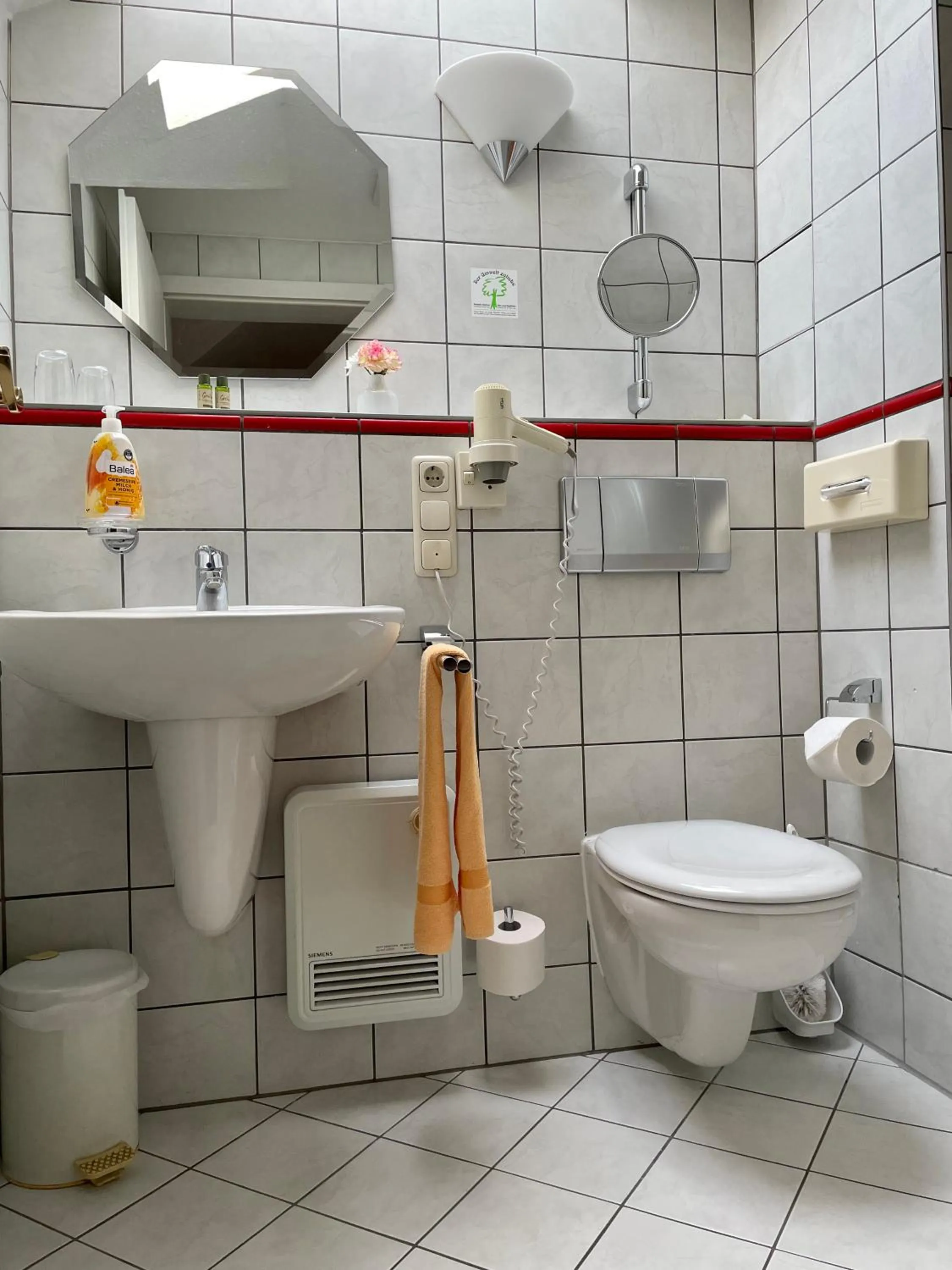 Bathroom in MUSTANG INN am Großen Garten