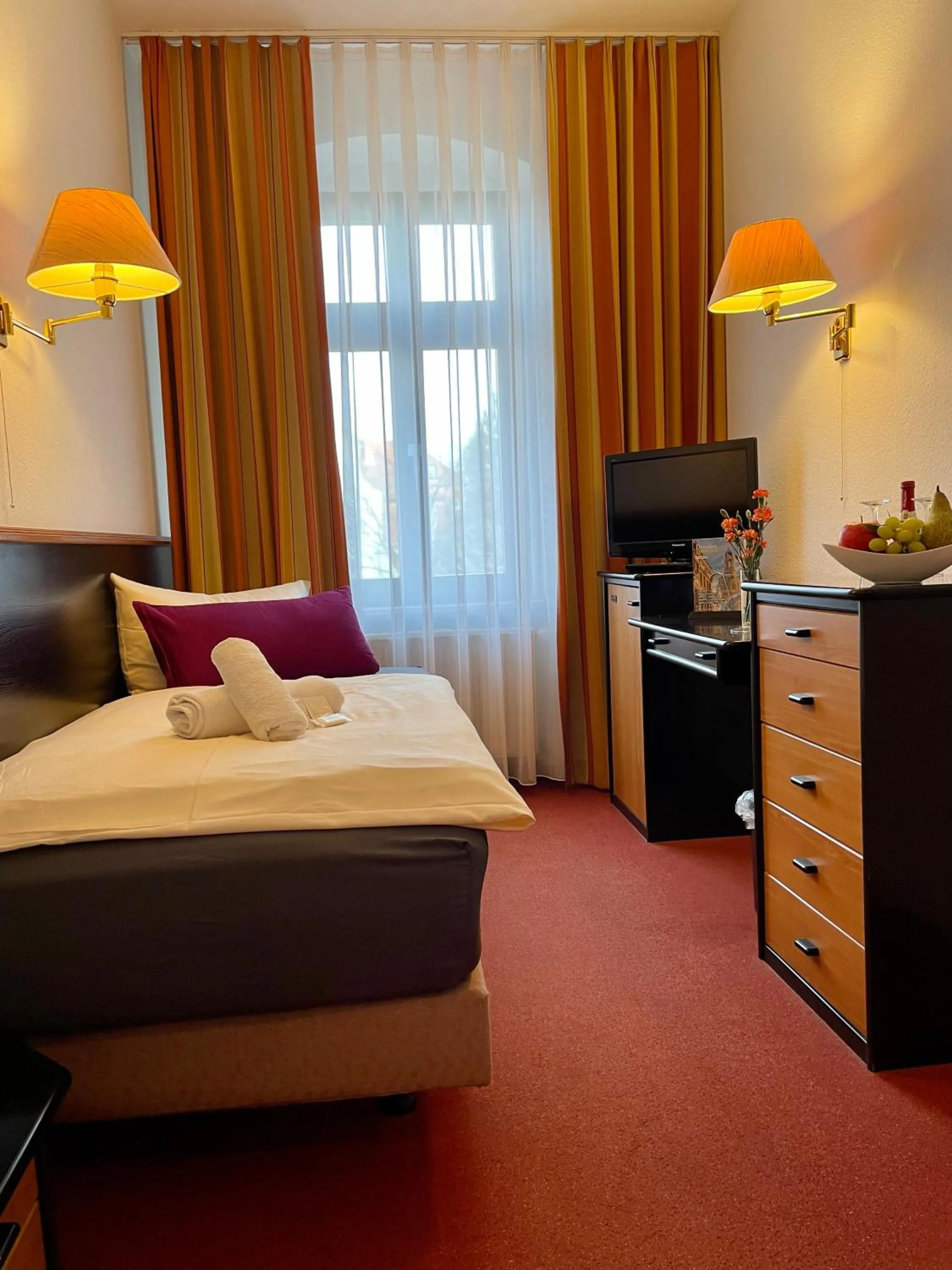 Bedroom in MUSTANG INN am Großen Garten