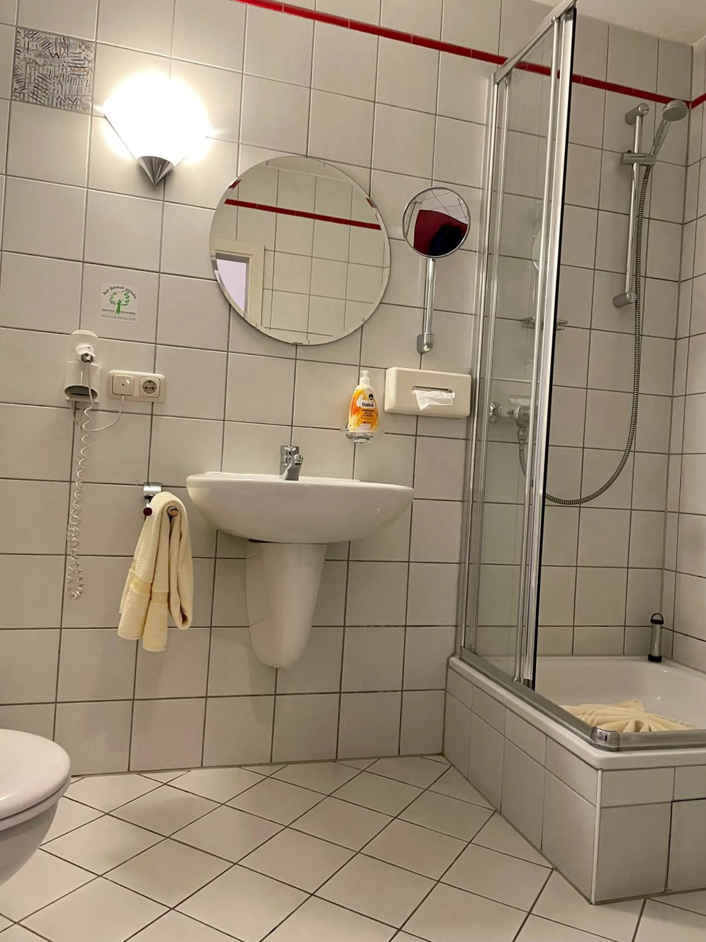 Bathroom in MUSTANG INN am Großen Garten