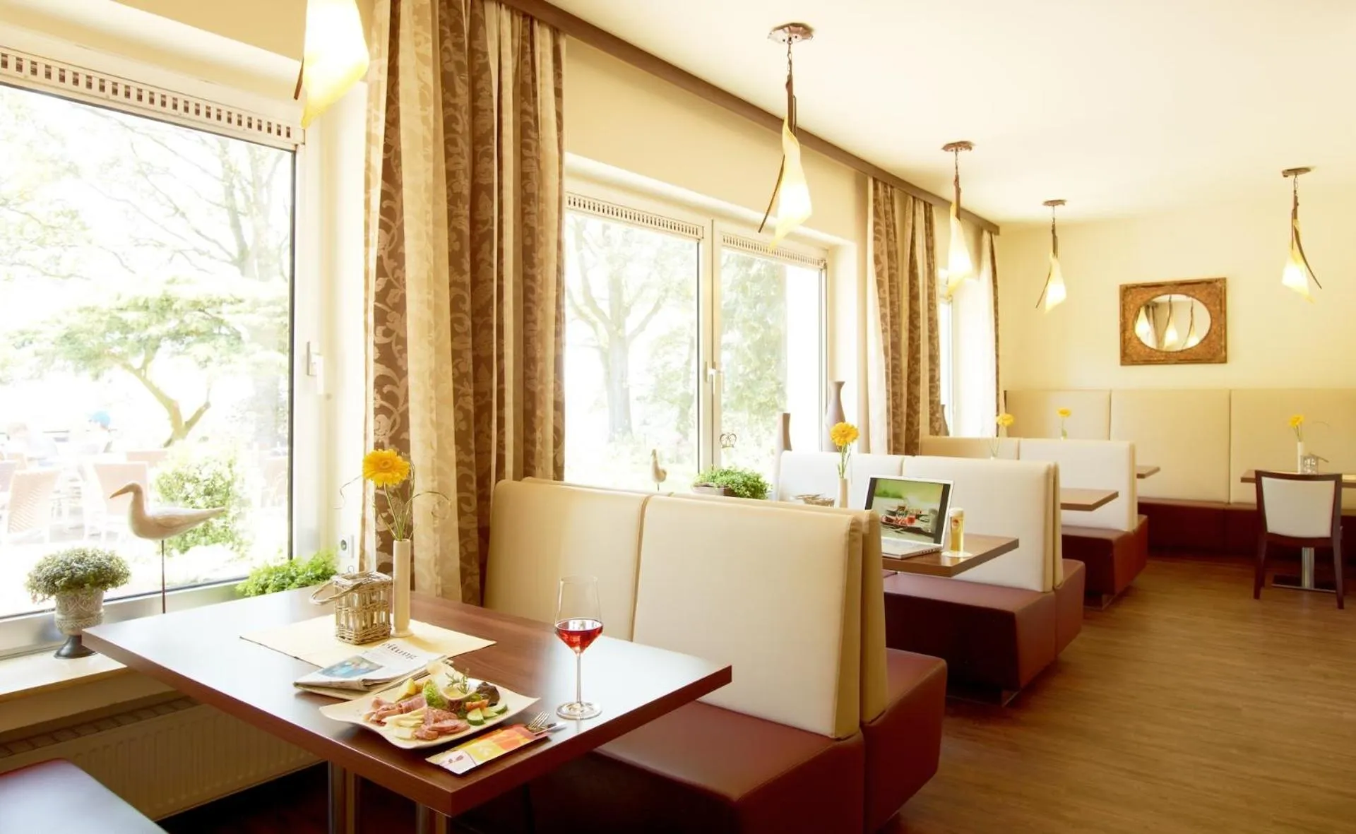 Lounge or bar in Berghotel Hohe Mark