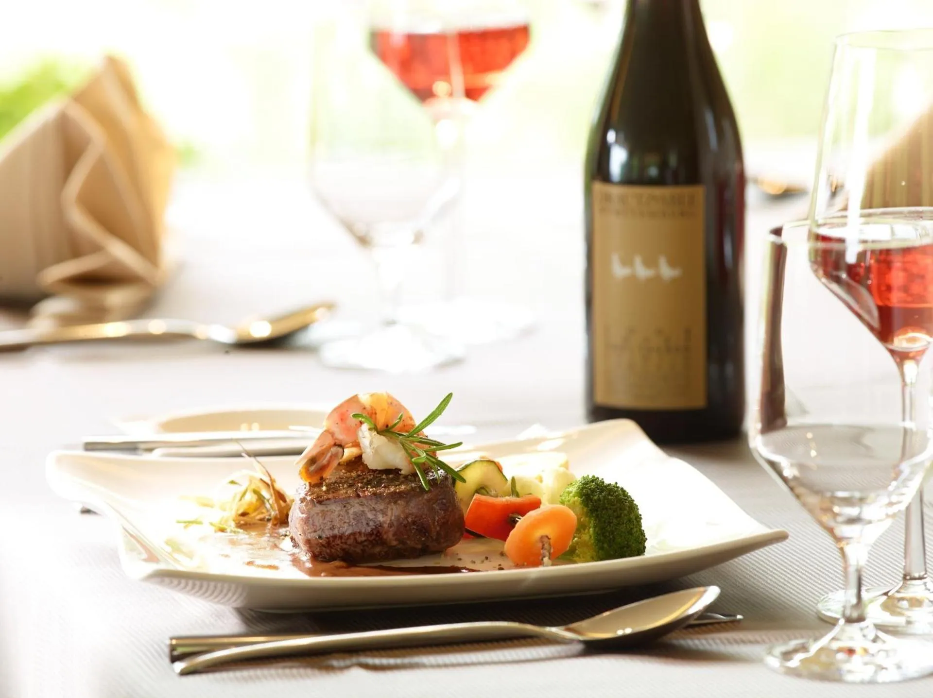 Food and drinks in Berghotel Hohe Mark