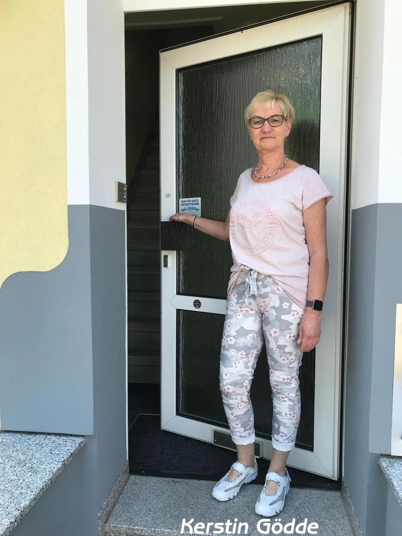 People in Pension Bed & Breakfast