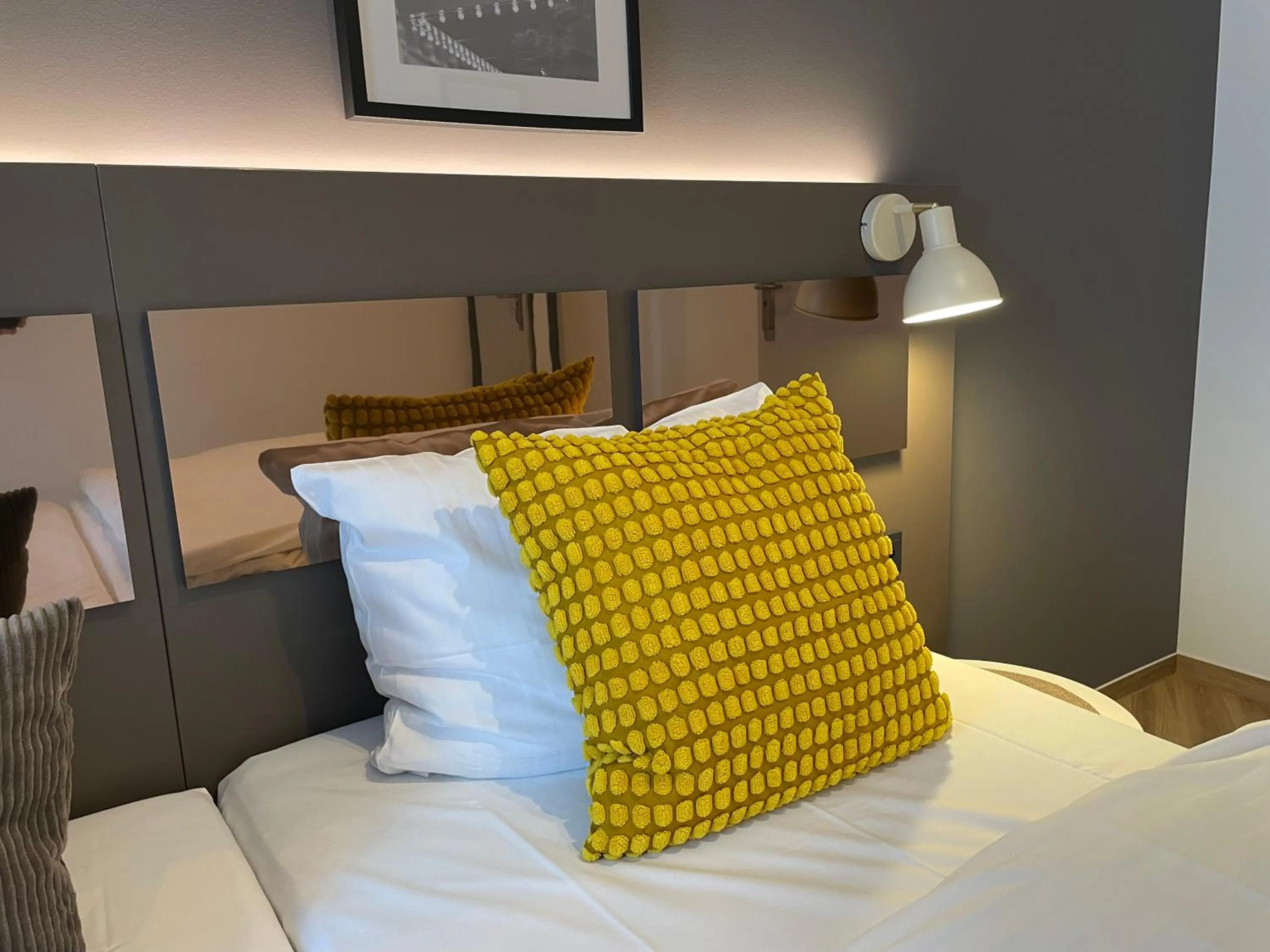 Photo of the whole room, Bed in Dom Hotel