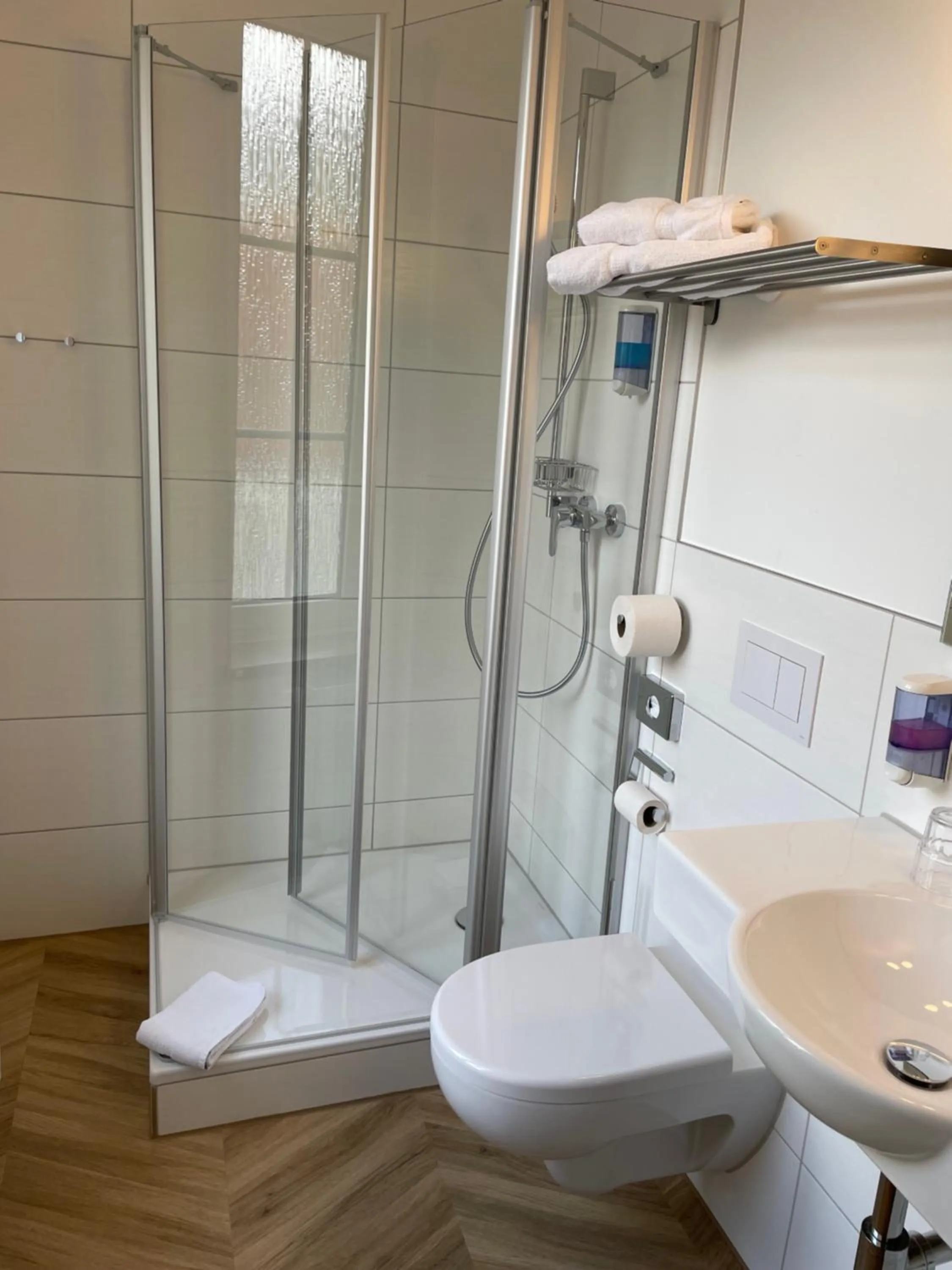 Bathroom in Dom Hotel